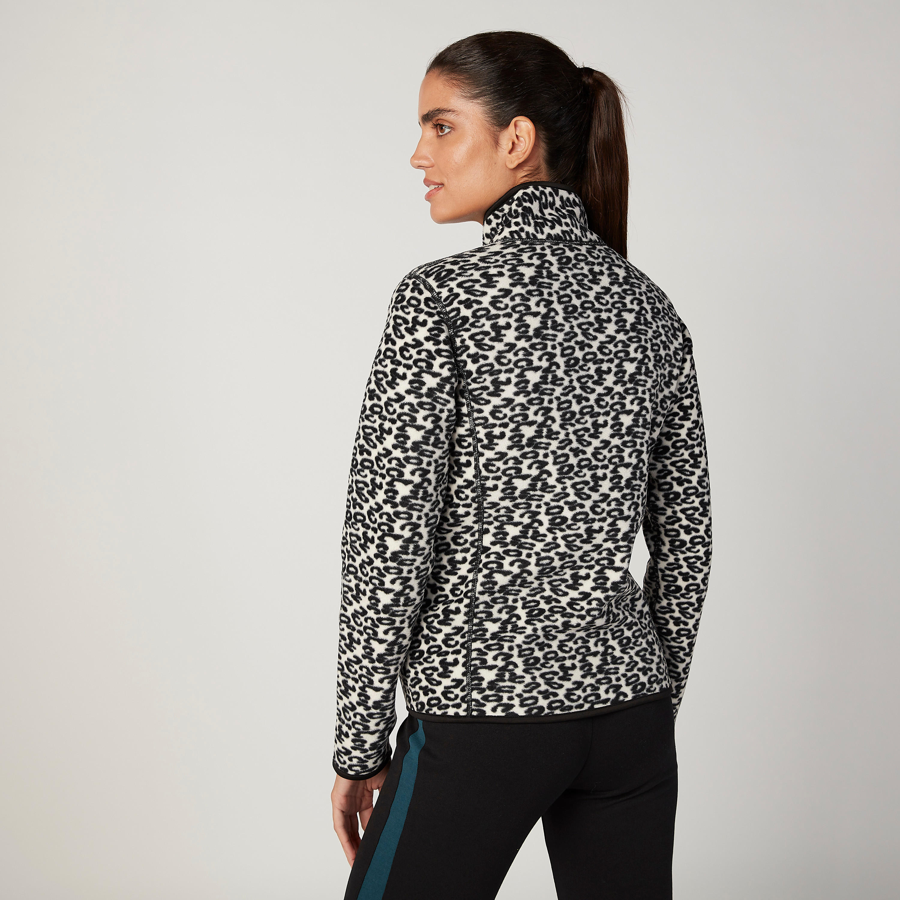 جاكيت بأكمام طويلة وجيوب وطبعات حيوانات-women-winterwear-coatsandjackets-jackets-image-4