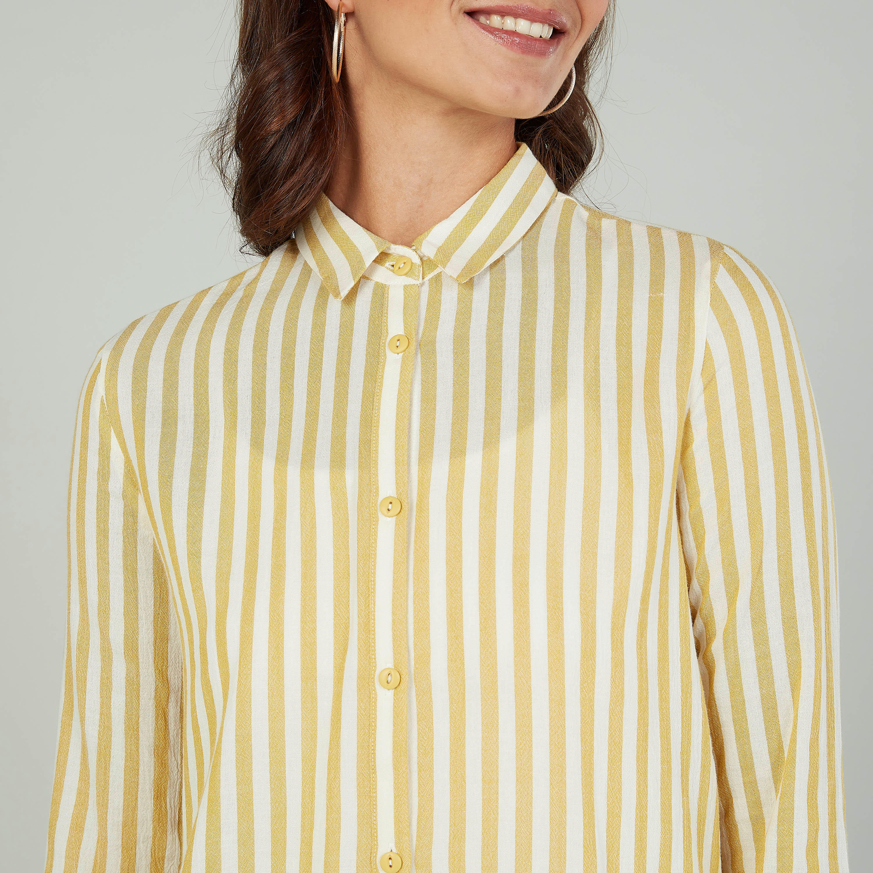 بنطلون رياضي مستدام بتفاصيل جيوب وطبعات مموهّة-women-clothing-shirtsandblouses-shirts-image-3
