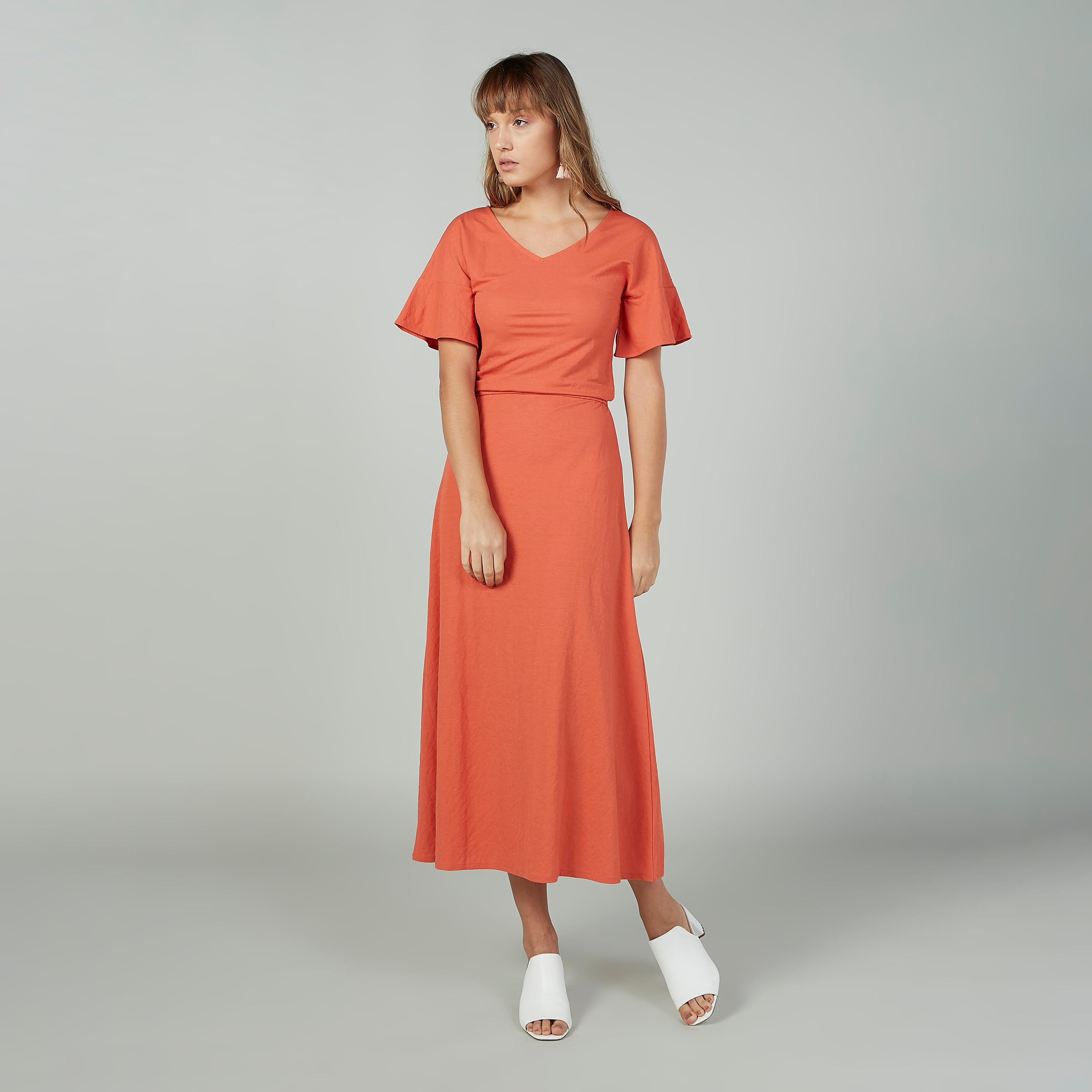 فستان إيه لاين ميدي سادة بياقة v وأكمام واسعة-women-clothing-dresses-image-1