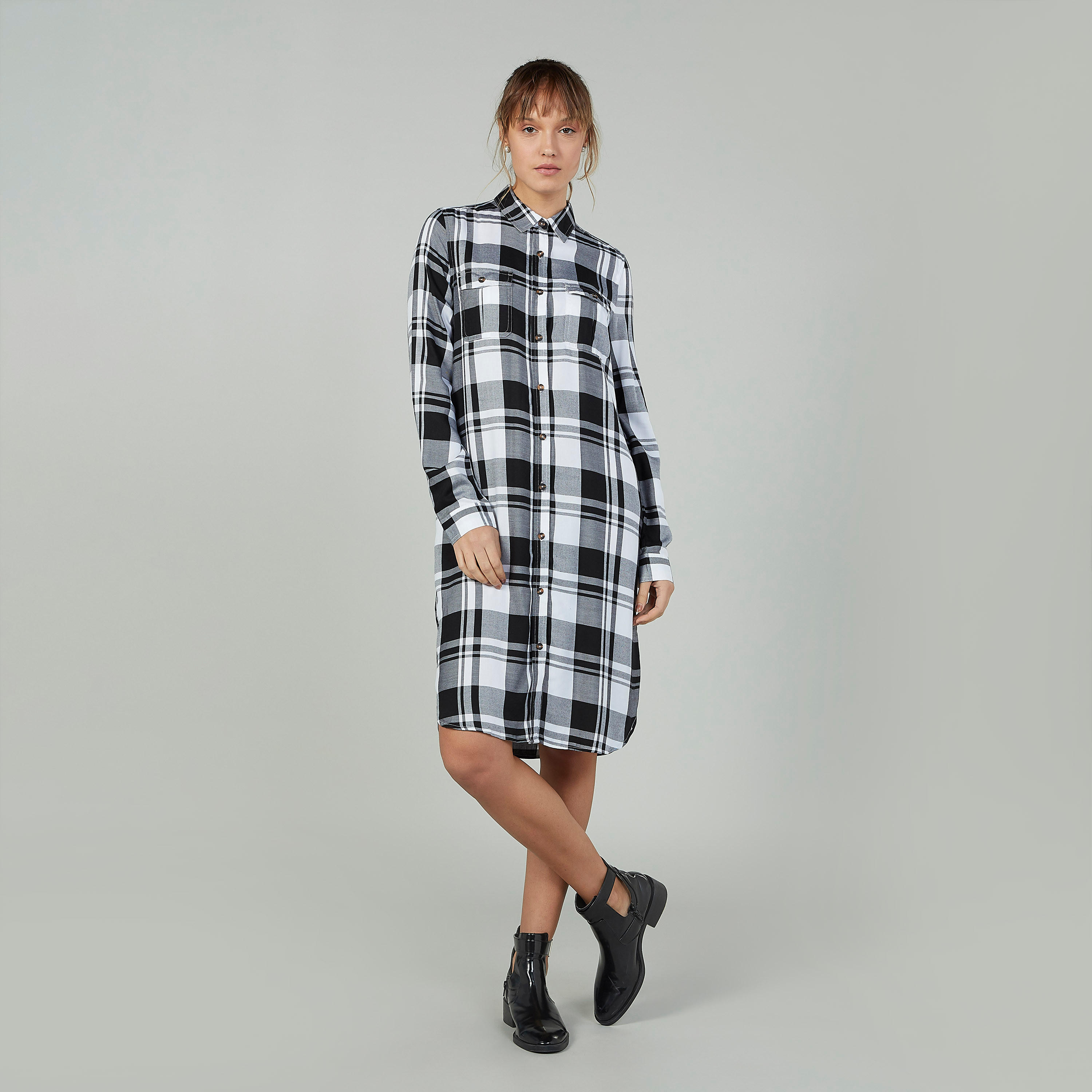 تيشيرت مستدام سليم بياقة مستديرة وطبعات سمايلي وورلد -women-clothing-dresses-image-2