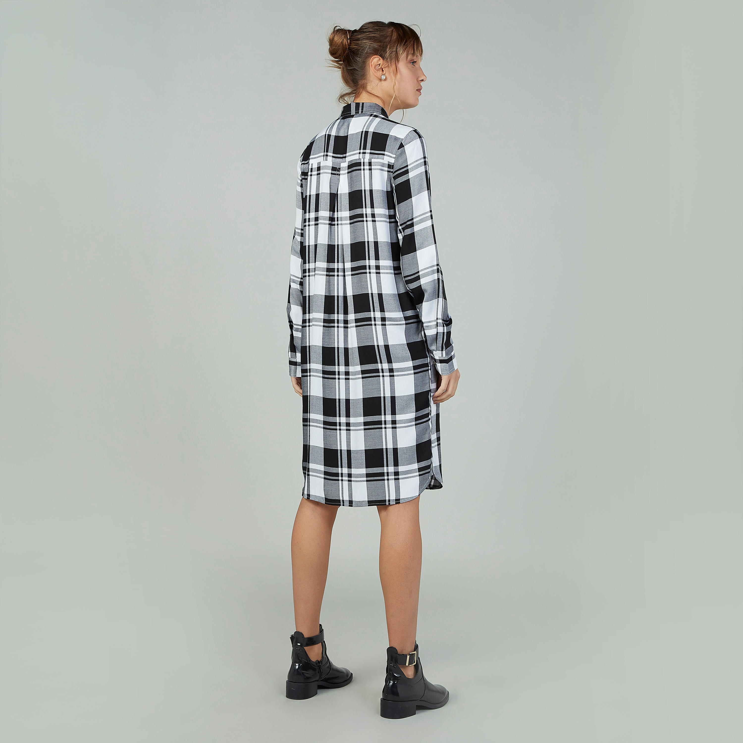 تيشيرت مستدام سليم بياقة مستديرة وطبعات سمايلي وورلد -women-clothing-dresses-image-4