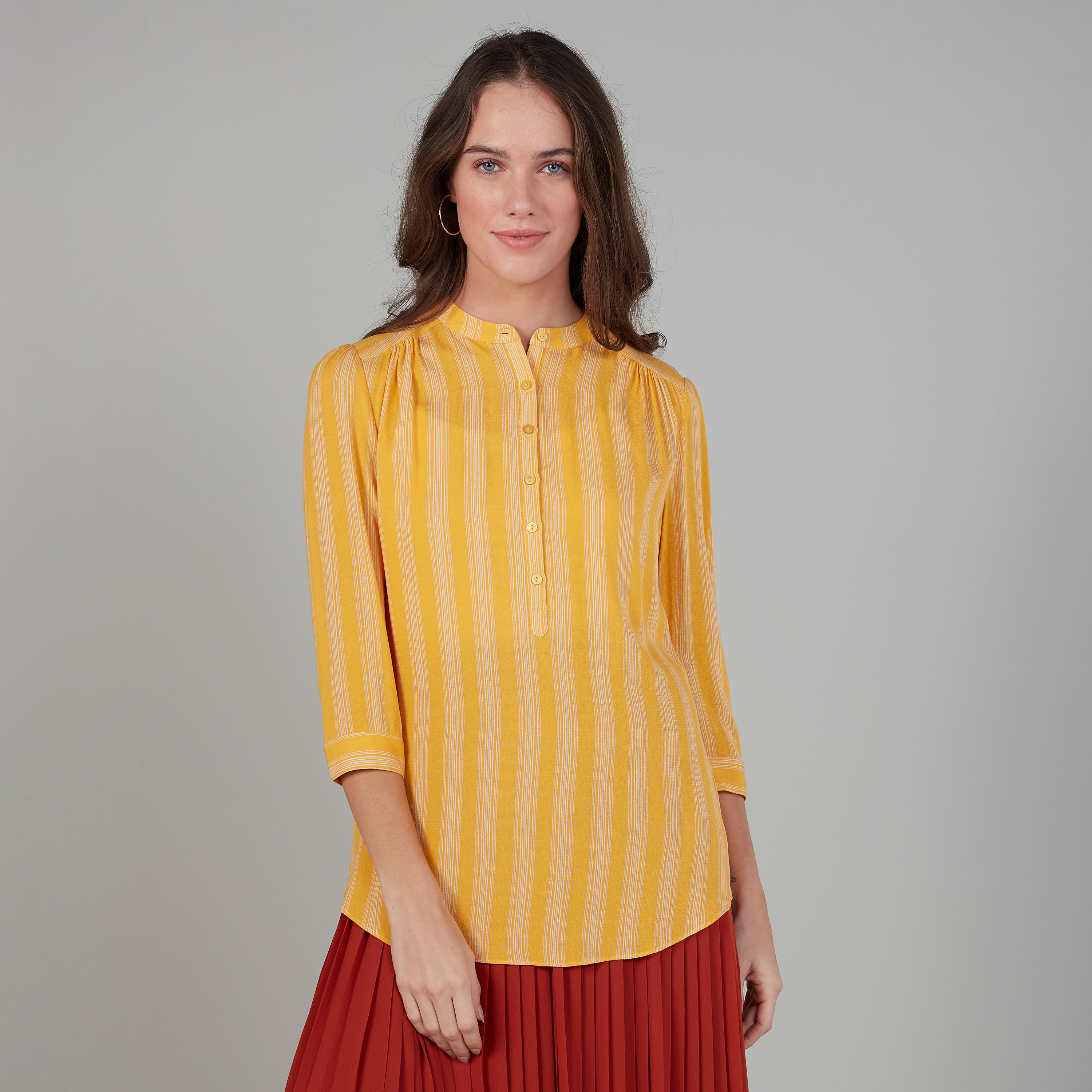 بلوزة مقلّمة بياقة ماندارين وأكمام 3/4-women-clothing-shirtsandblouses-blouses-image-1