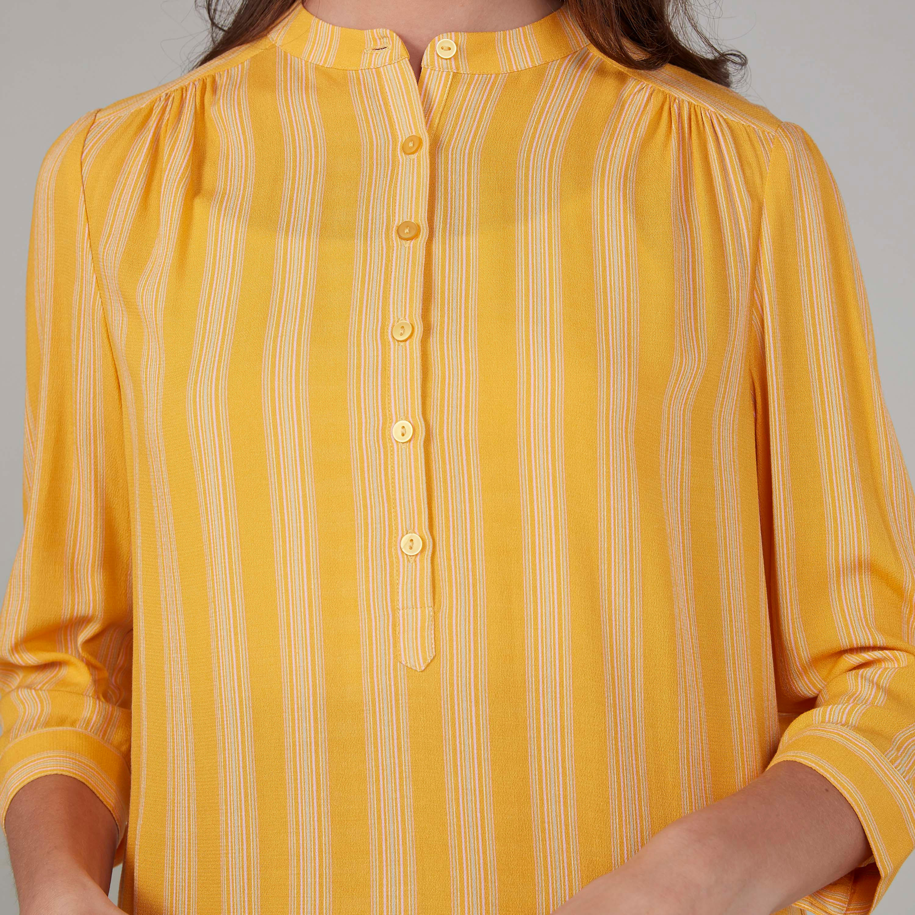 بلوزة مقلّمة بياقة ماندارين وأكمام 3/4-women-clothing-shirtsandblouses-blouses-image-3
