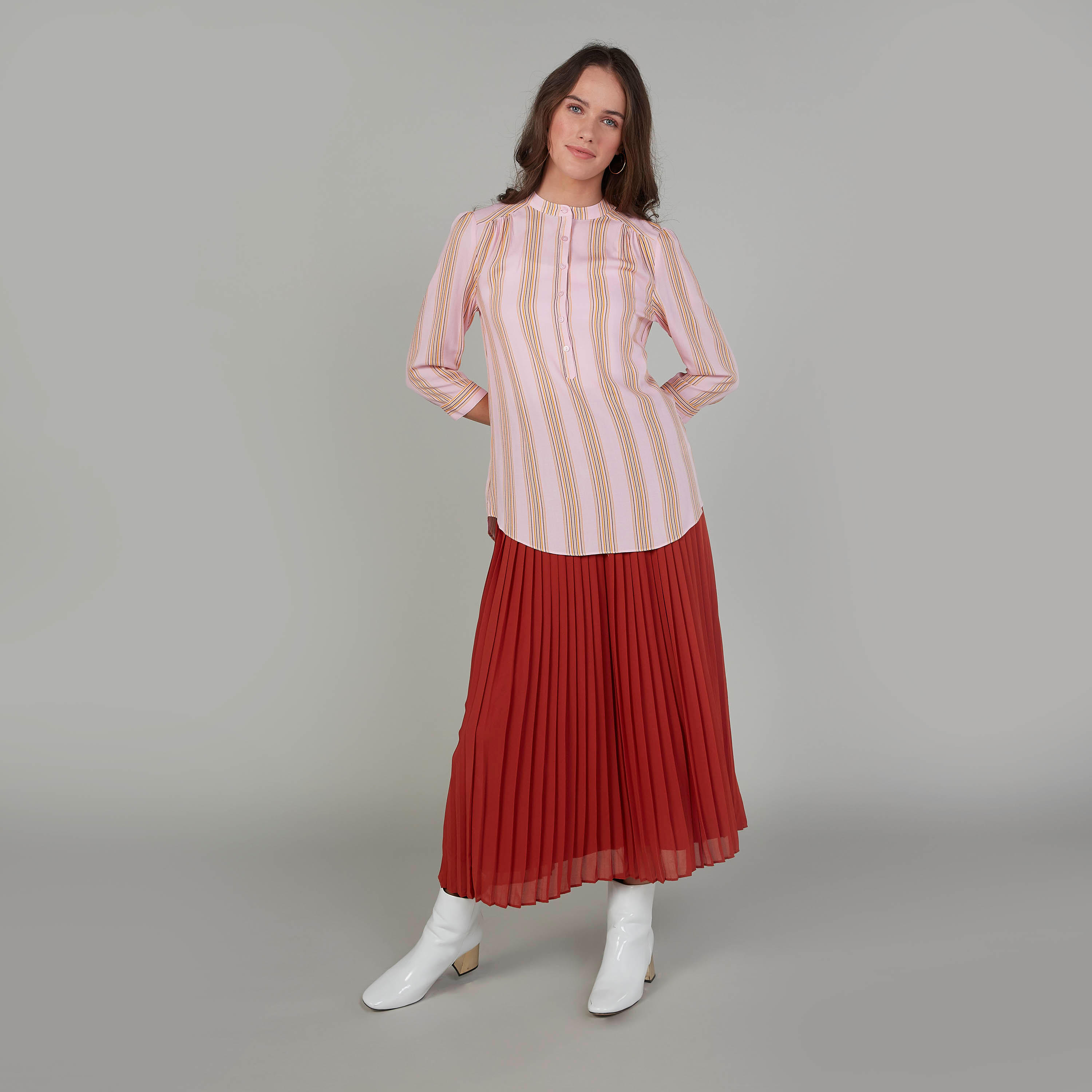 بلوزة مقلّمة بياقة ماندارين وأكمام طويلة-women-clothing-shirtsandblouses-blouses-image-2