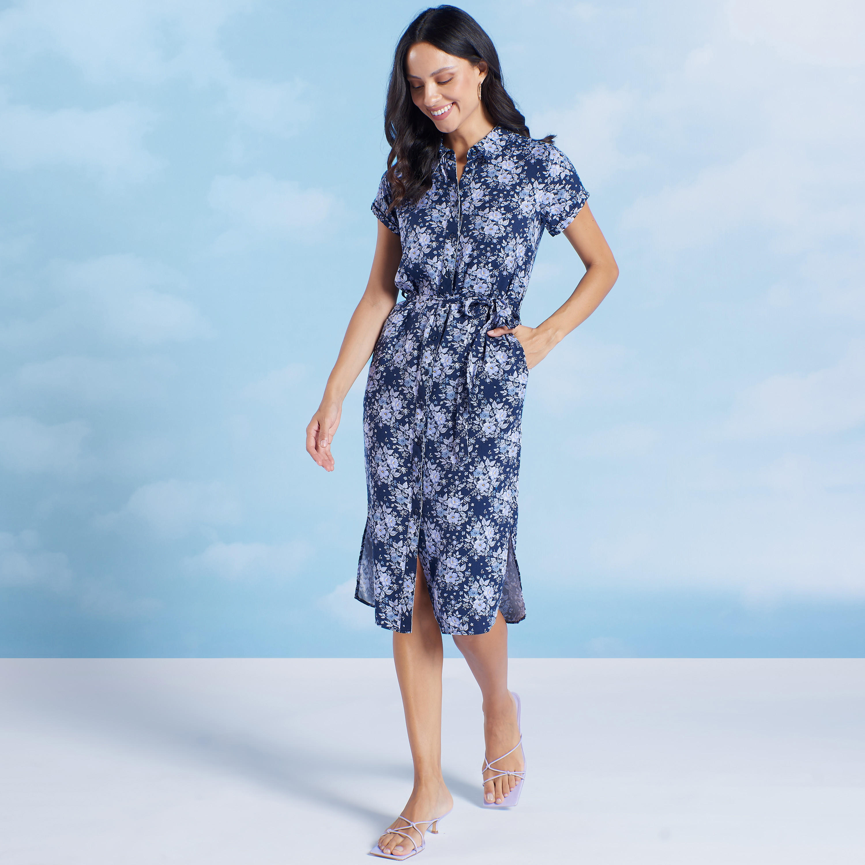 فستان قميص متوسط الطول بأكمام قصيرة وأربطة وطبعات-women-clothing-dresses-image-1