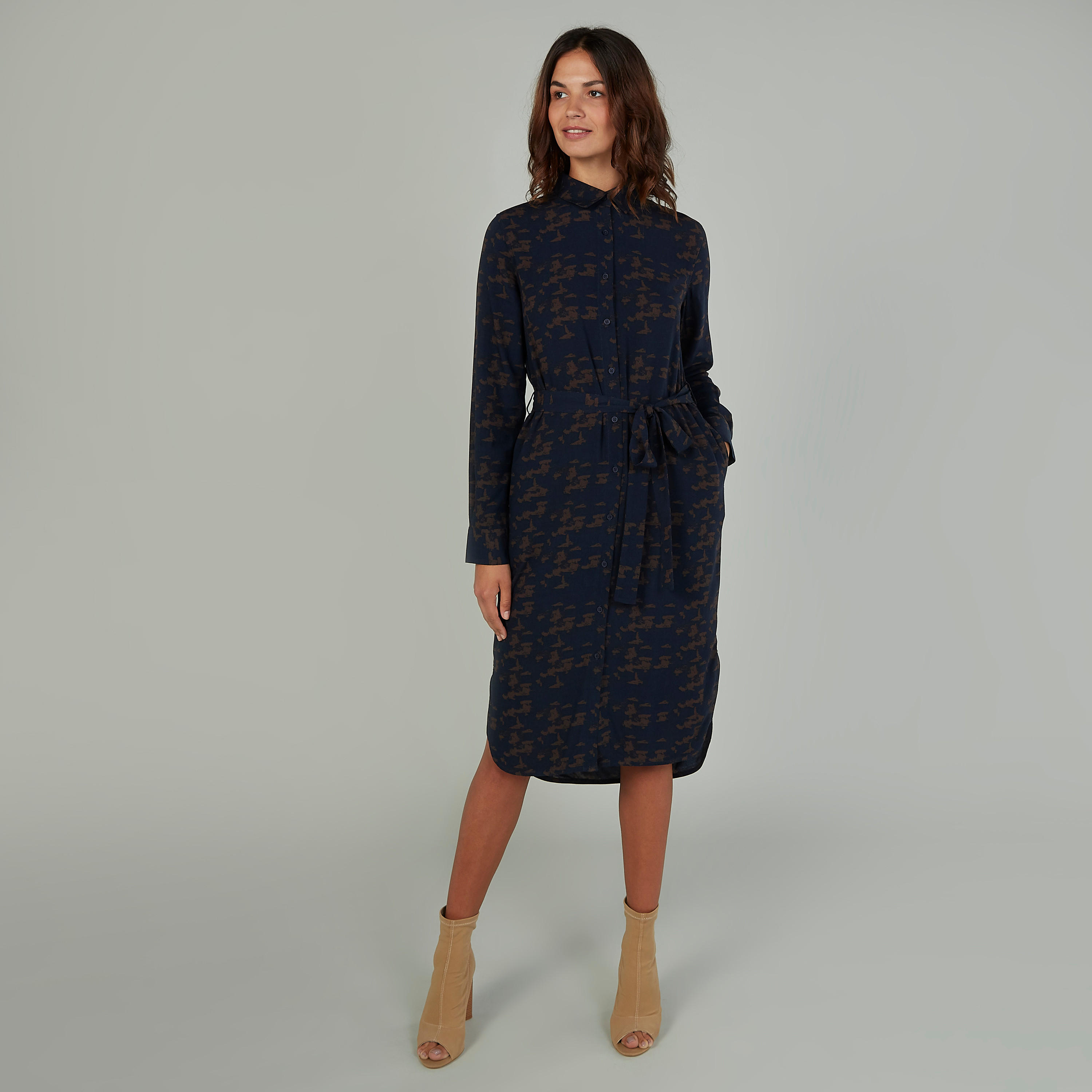 قميص نوم مستدام متوسط الطول بأكمام طويلة وأربطة وطبعات -women-clothing-dresses-image-1