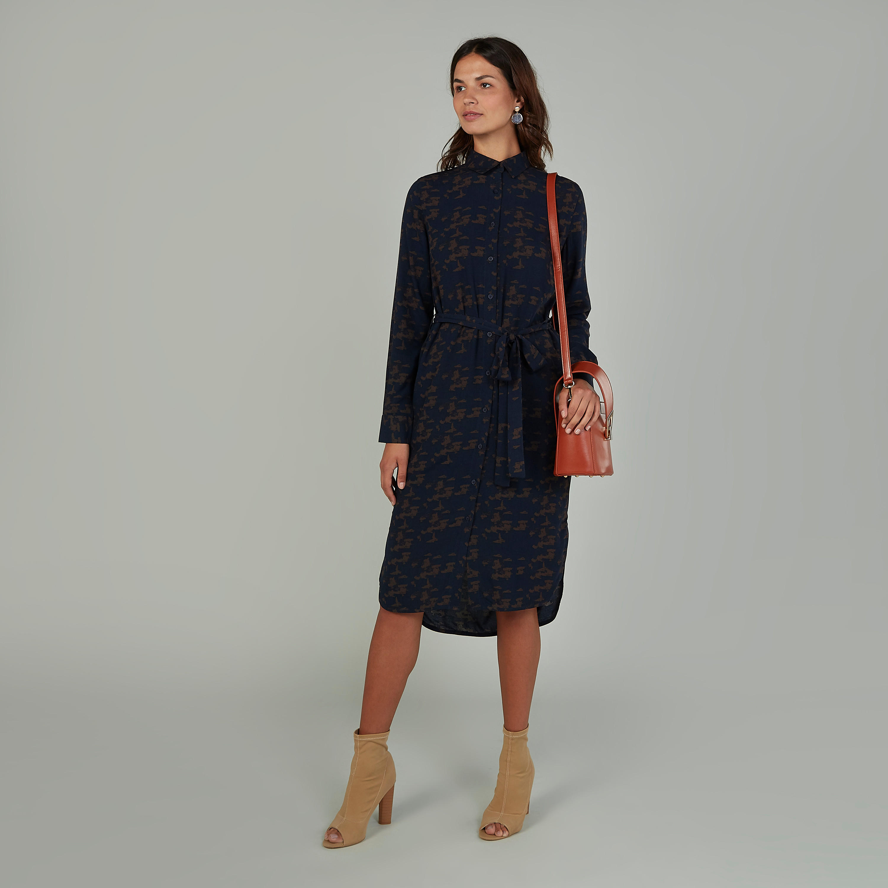 قميص نوم مستدام متوسط الطول بأكمام طويلة وأربطة وطبعات -women-clothing-dresses-image-2