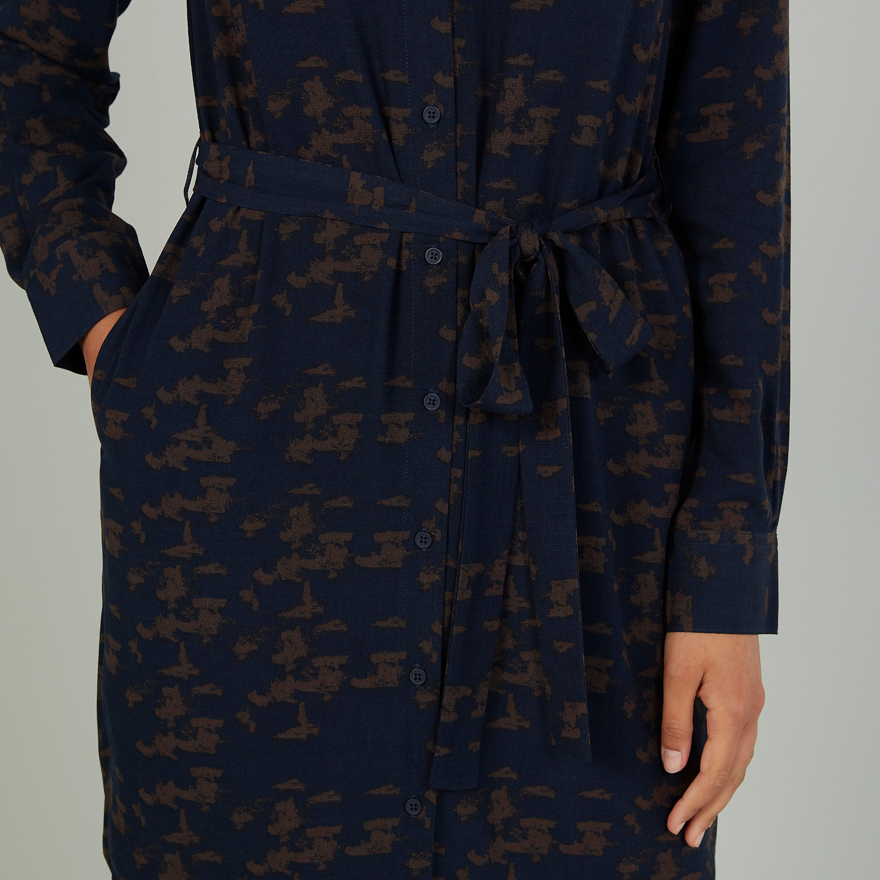 قميص نوم مستدام متوسط الطول بأكمام طويلة وأربطة وطبعات -women-clothing-dresses-image-3