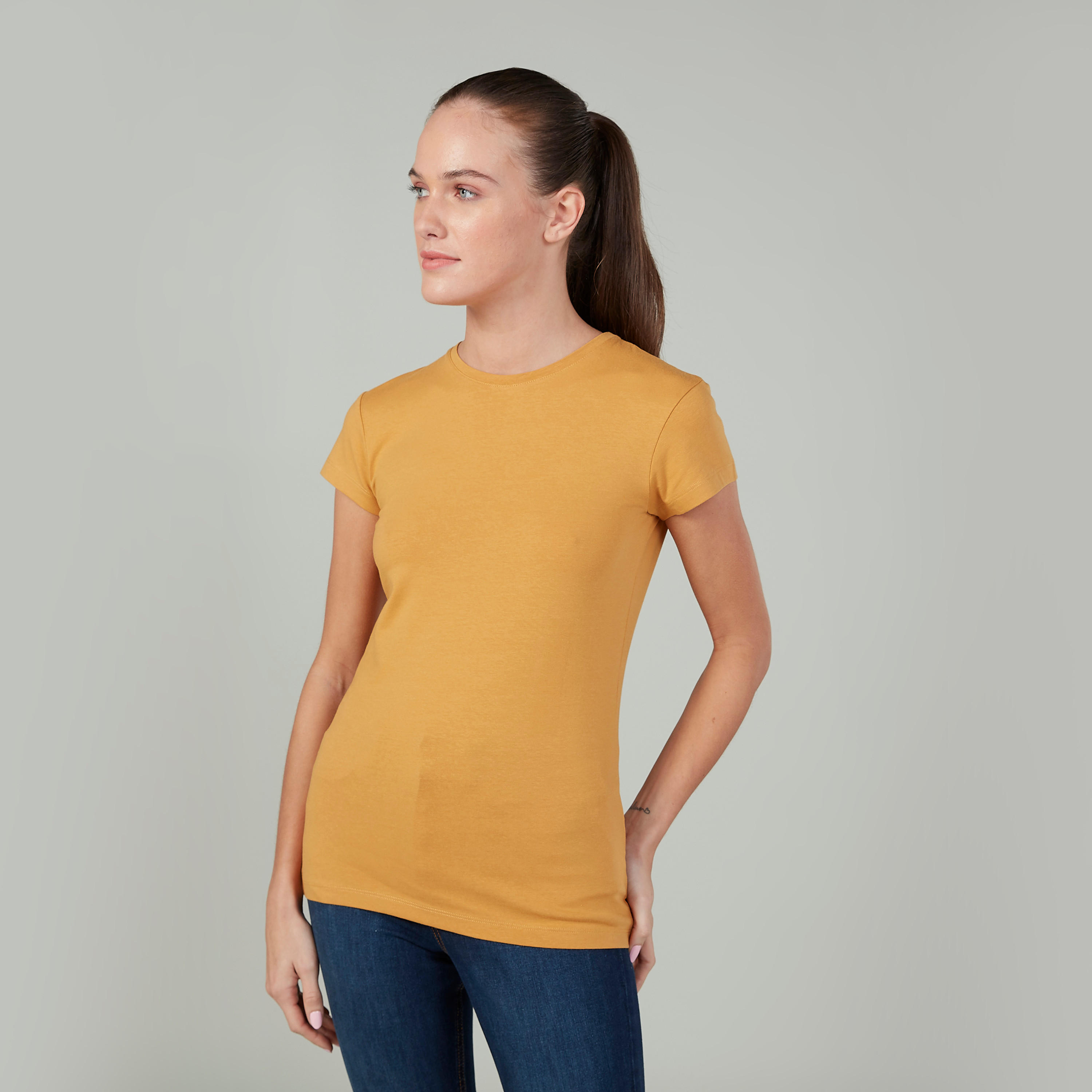 تيشيرت سادة بياقة مستديرة وأكمام كاب-women-clothing-tshirts-image-1