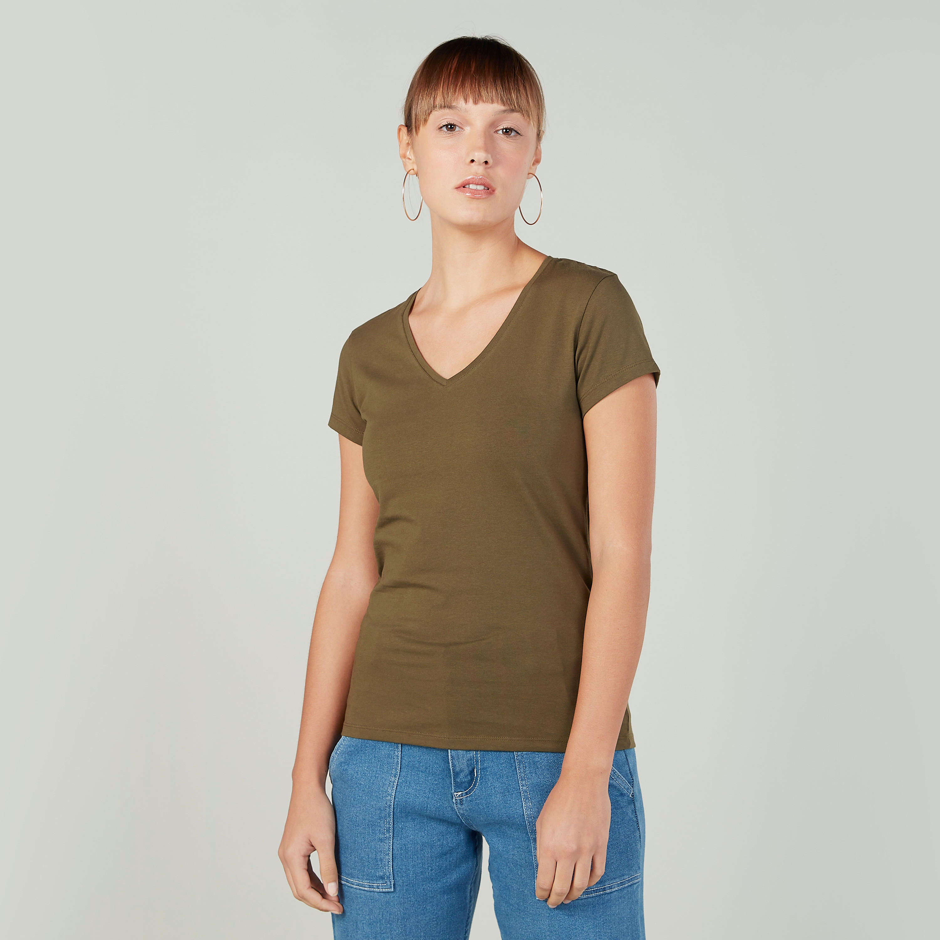 تيشيرت سادة بياقة V وأكمام قصيرة-women-clothing-tshirts-image-4