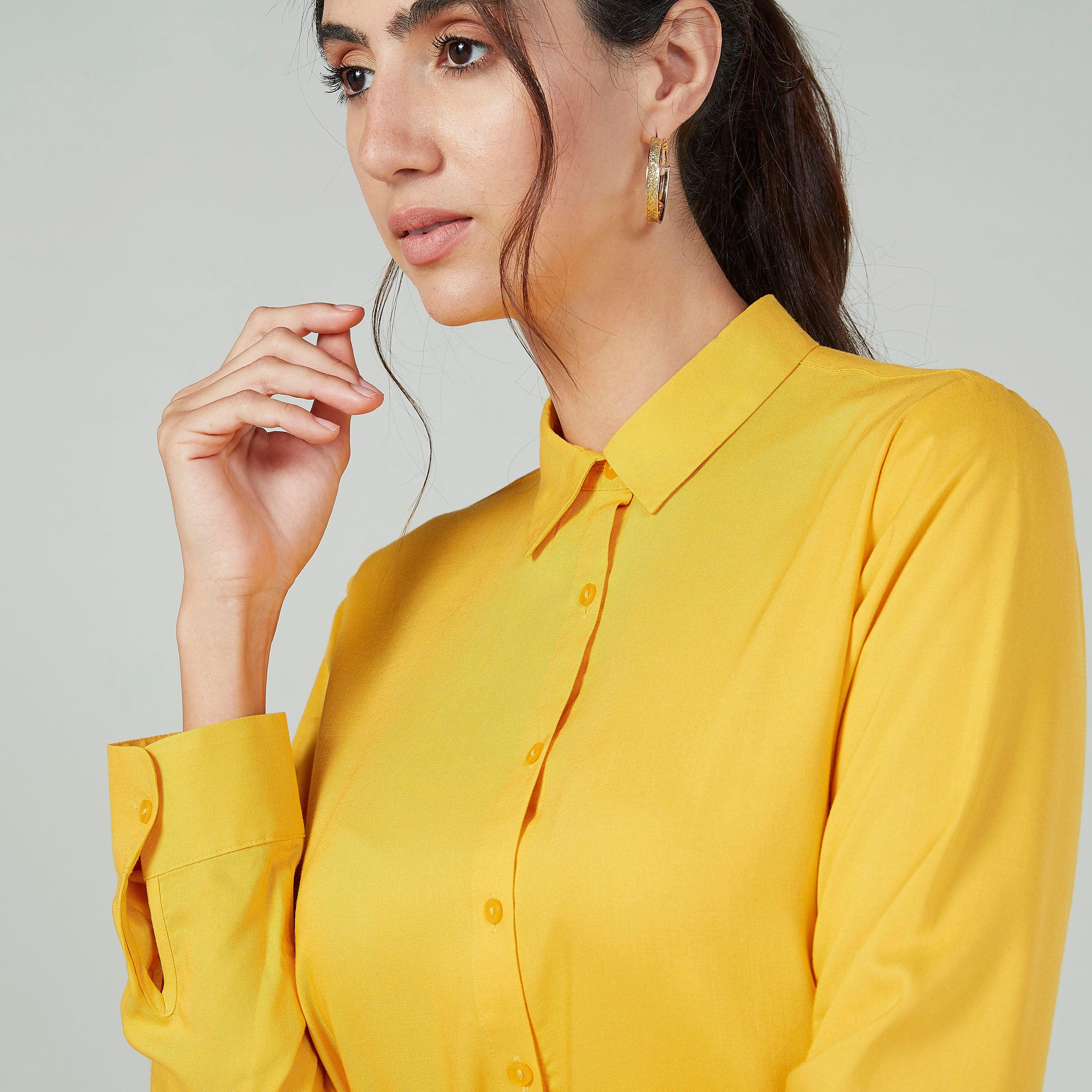 قميص سادة بياقة عاديّة وأكمام طويلة-women-clothing-shirtsandblouses-shirts-image-2