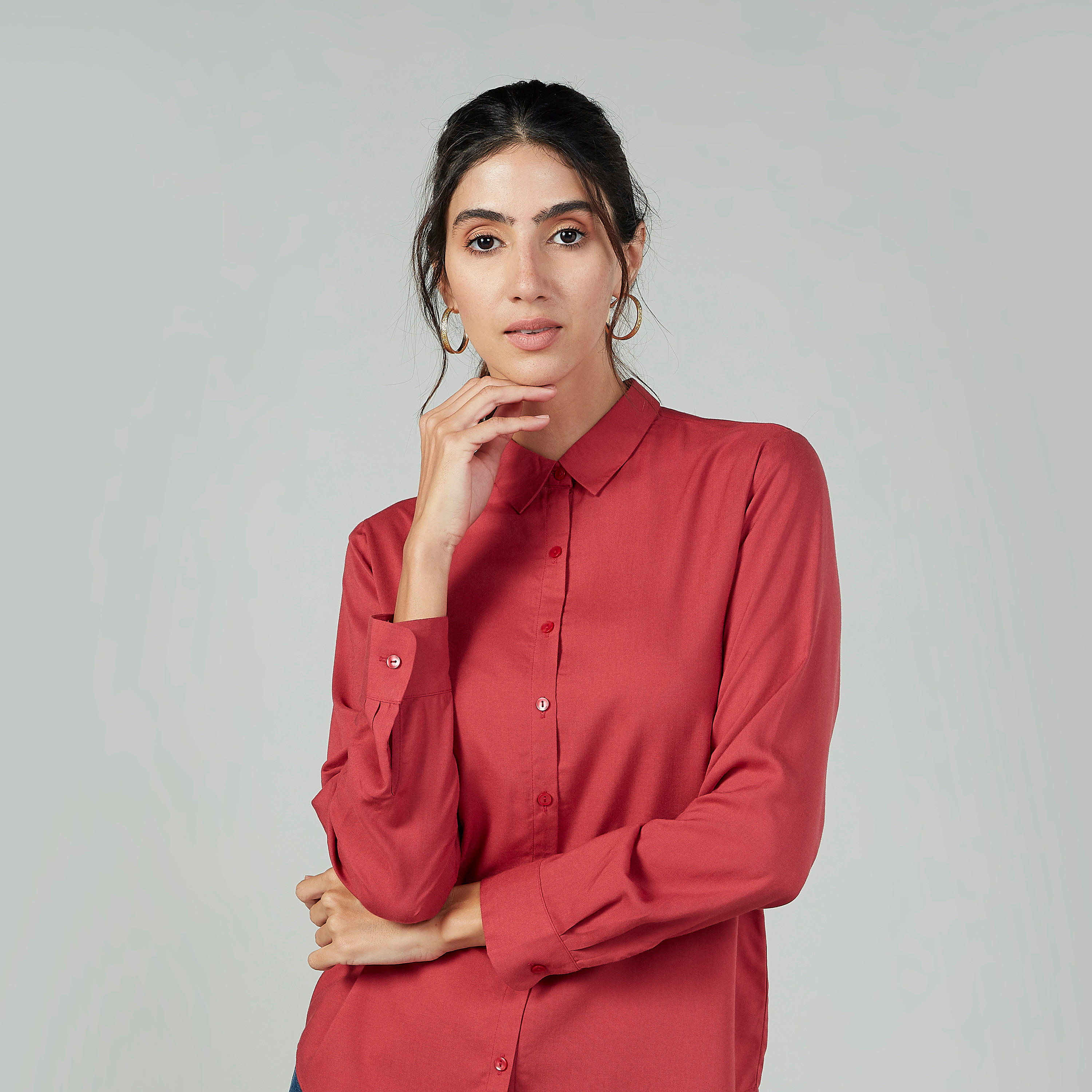 قميص سادة بياقة عاديّة وأكمام طويلة-women-clothing-shirtsandblouses-shirts-image-2