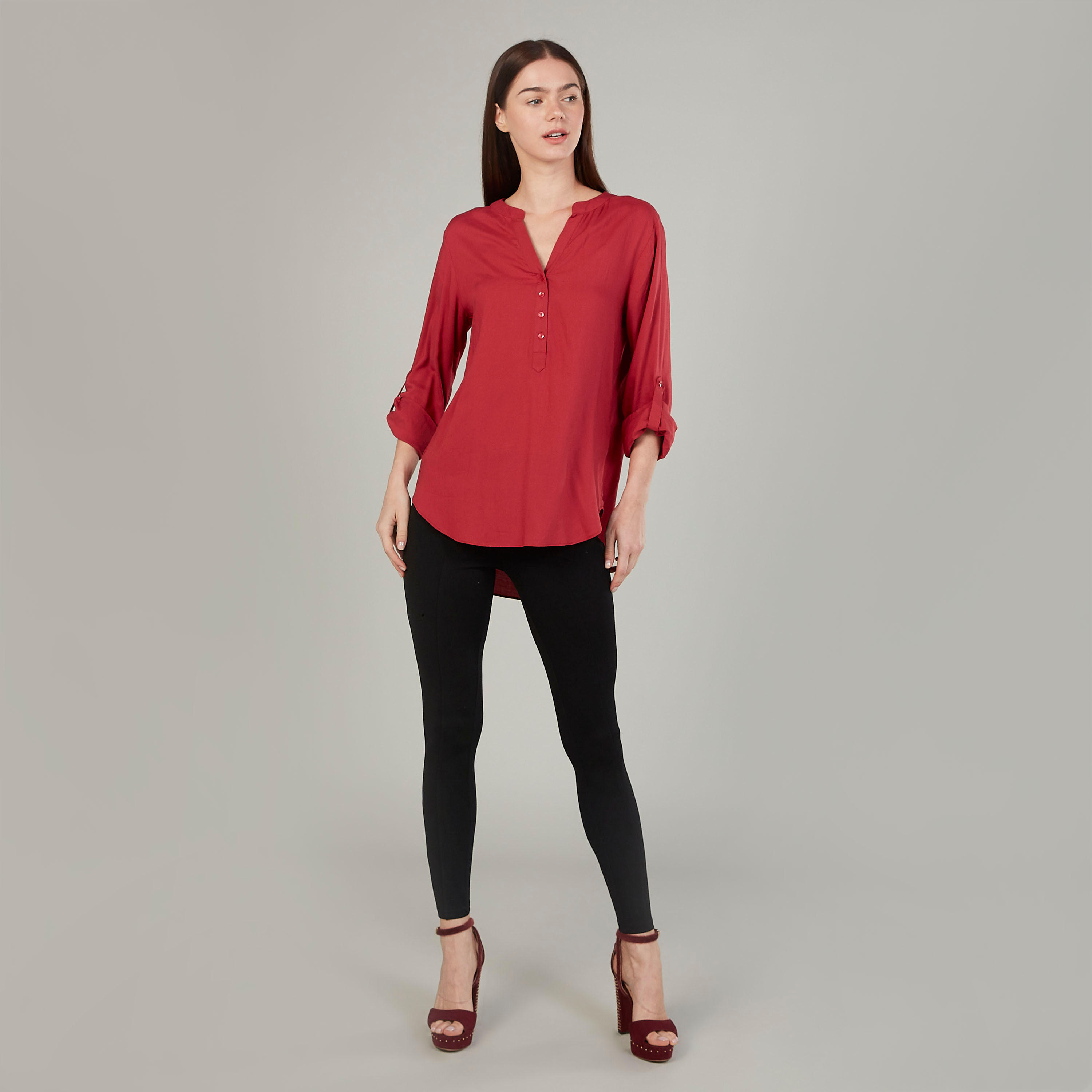 بلوزة سادة بياقة V وحواف غير مستوية-women-clothing-shirtsandblouses-blouses-image-3