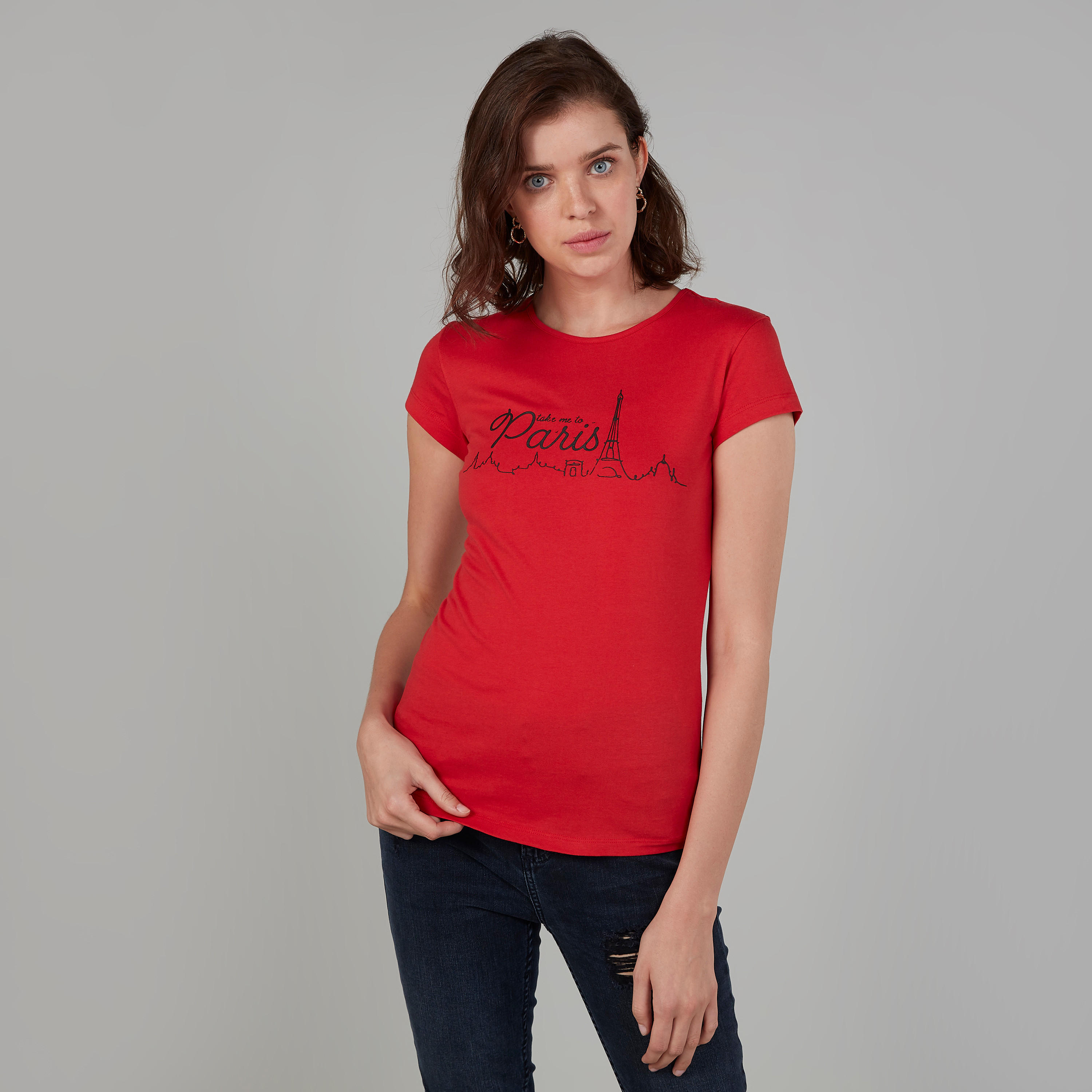 تيشيرت سليم بياقة مستديرة وأكمام كاب وطبعات-women-clothing-tshirts-image-1