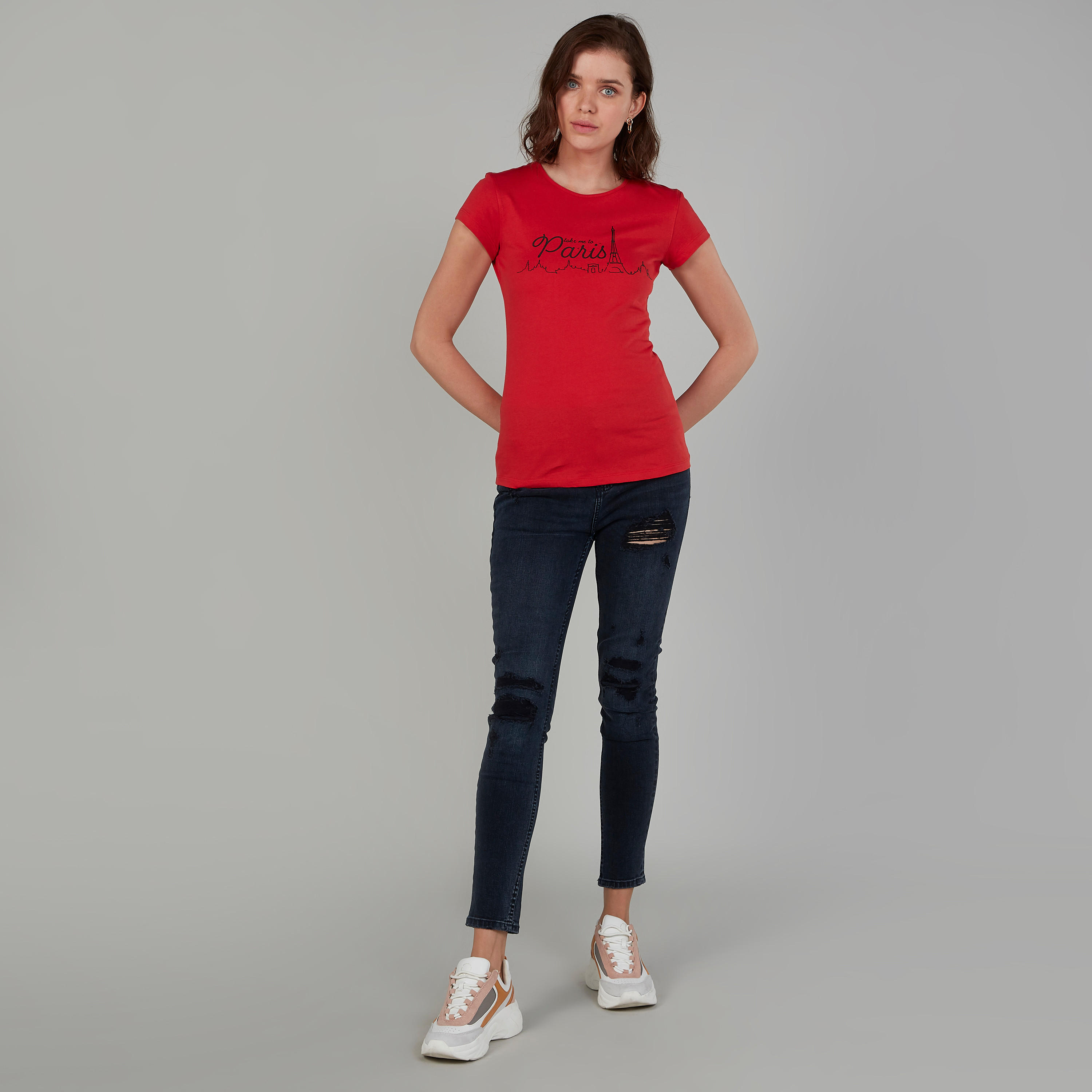 تيشيرت سليم بياقة مستديرة وأكمام كاب وطبعات-women-clothing-tshirts-image-2