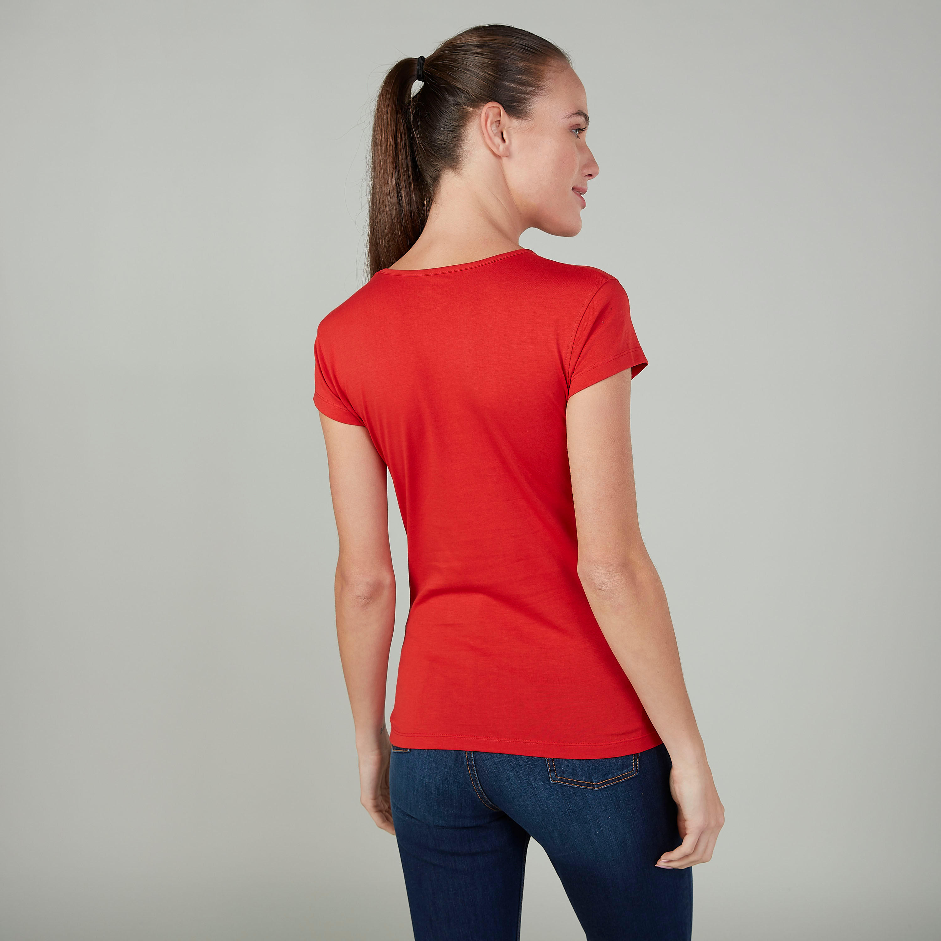 تيشيرت سليم بياقة مستديرة وأكمام كاب وطبعات-women-clothing-tshirts-image-4