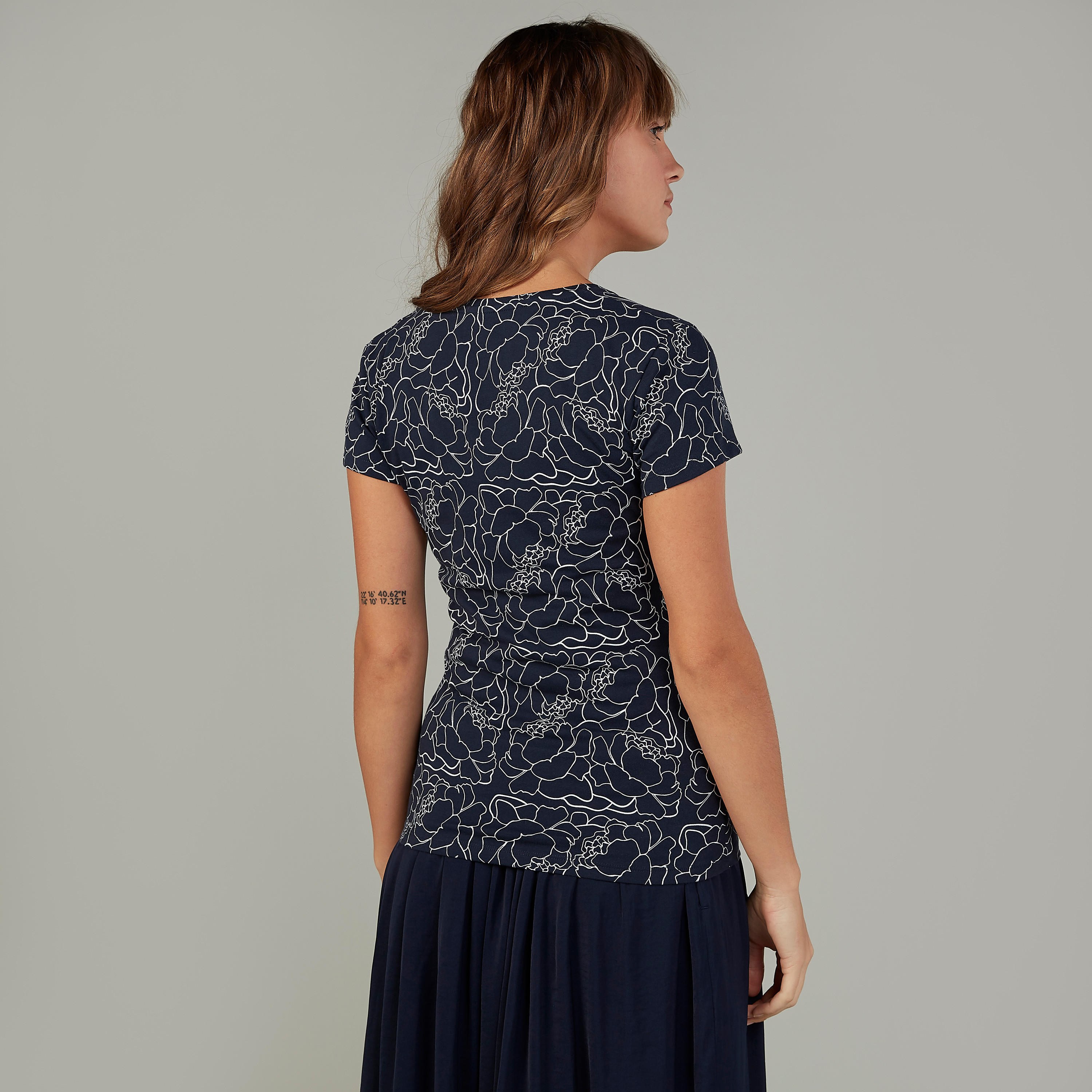 Printed T-shirt with V-neck and Short Sleeves-women-clothing-tshirts-image-4