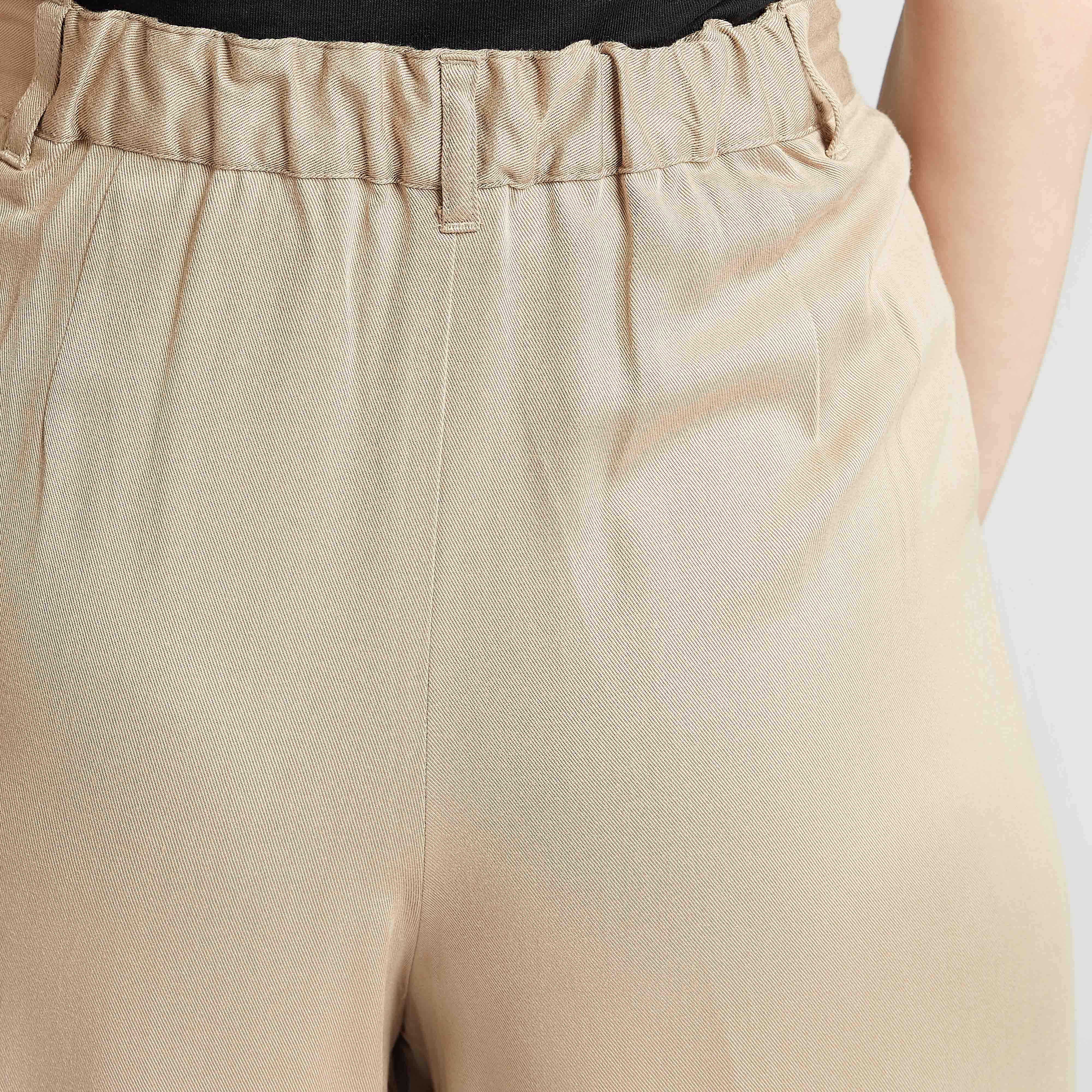 بنطلون 3/4 سليم بارز الملمس بتفاصيل جيوب وعراوي حزام-women-clothing-bottoms-trousers-image-5