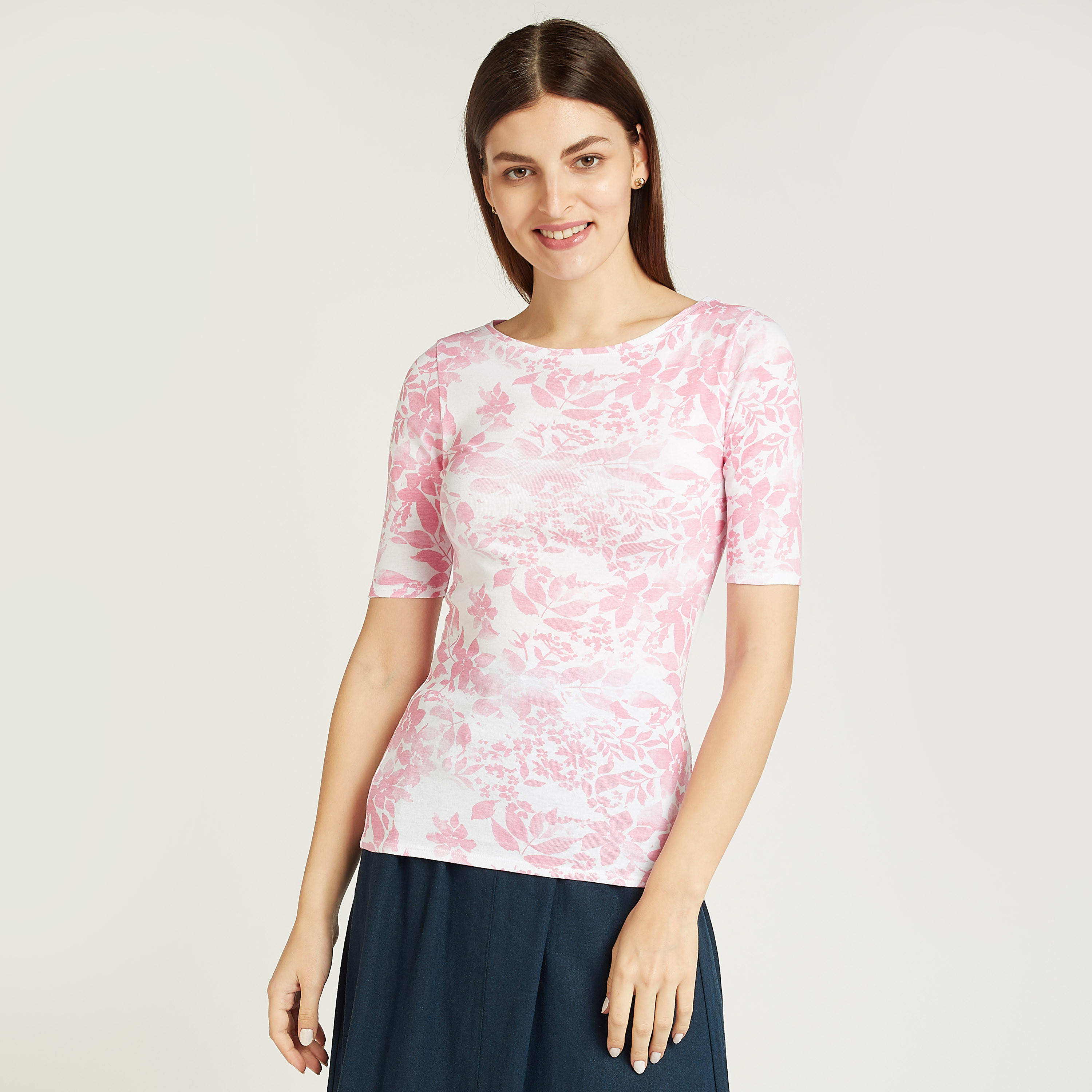 تيشيرت بياقة مستديرة وأكمام قصيرة وطبعات-women-clothing-tshirts-image-1