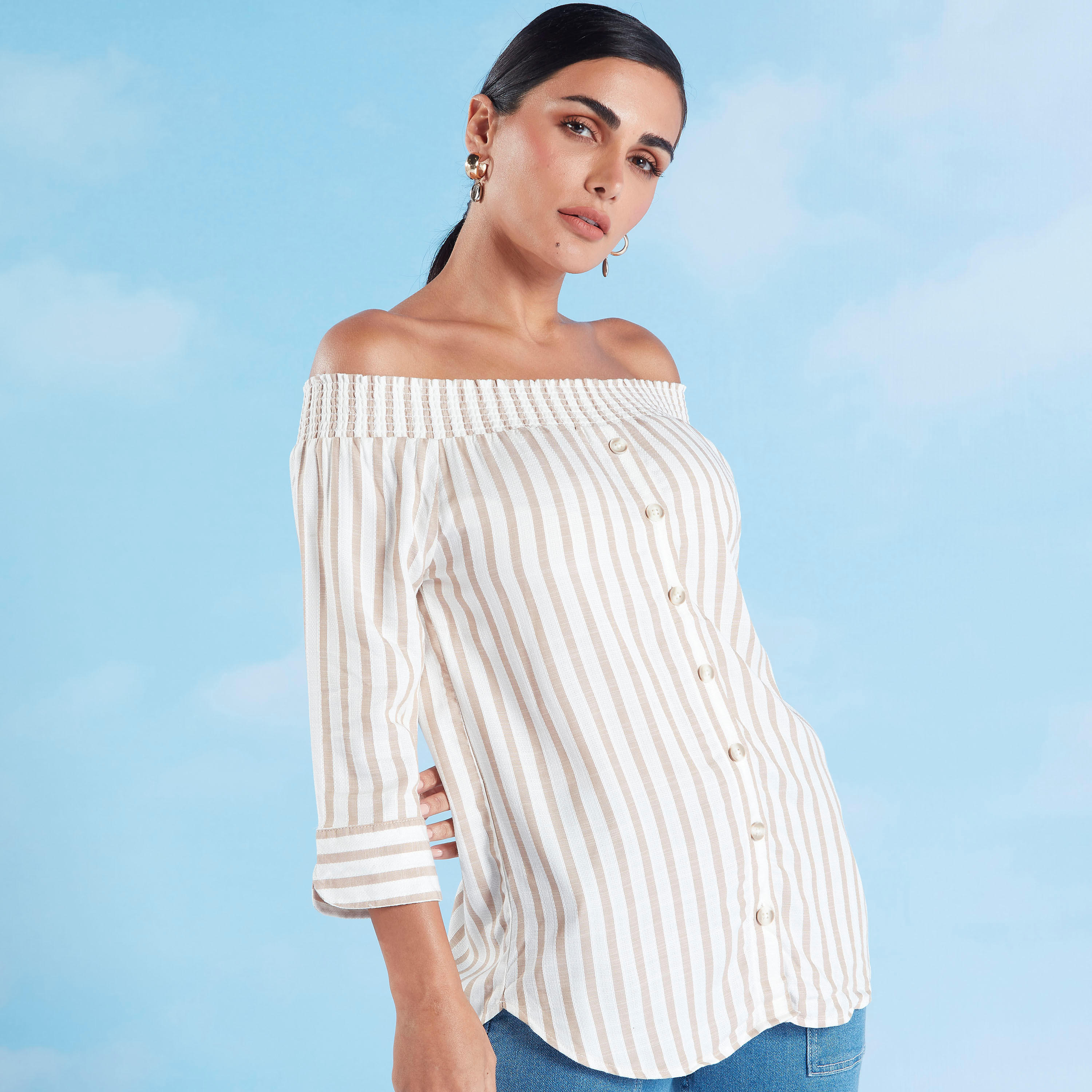 بلوزة سليم فيت مقلّمة بأكتاف مكشوفة وأكمام 3/4-women-clothing-shirtsandblouses-blouses-image-1