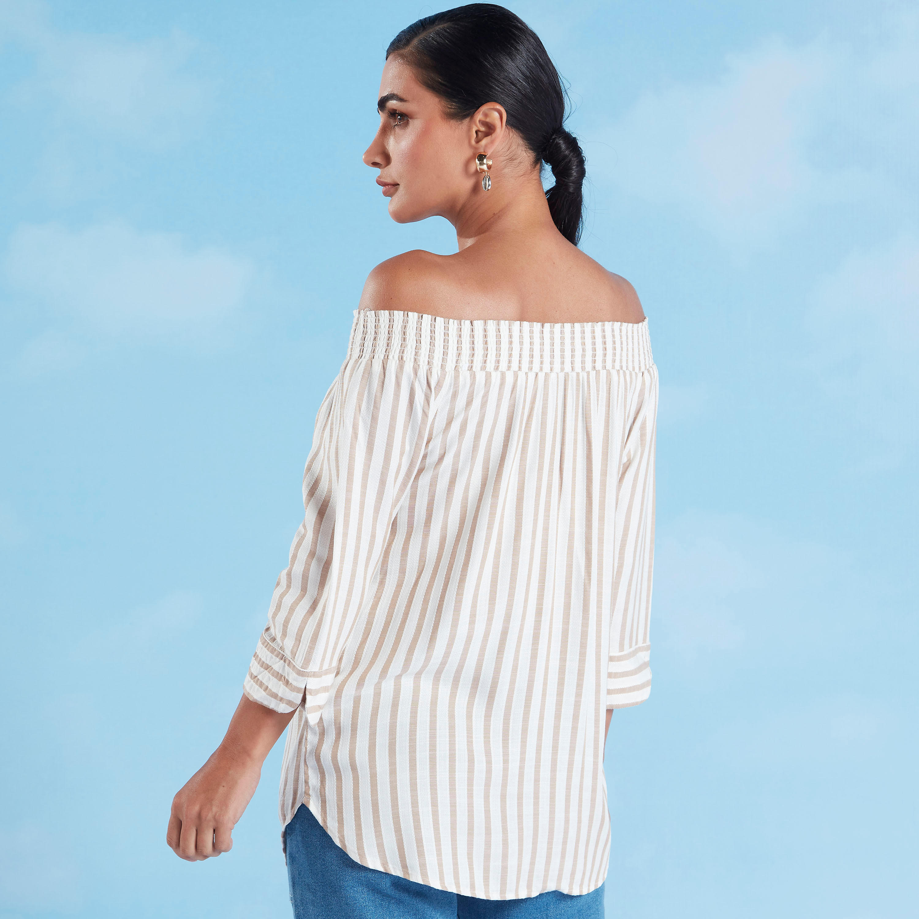 بلوزة سليم فيت مقلّمة بأكتاف مكشوفة وأكمام 3/4-women-clothing-shirtsandblouses-blouses-image-4