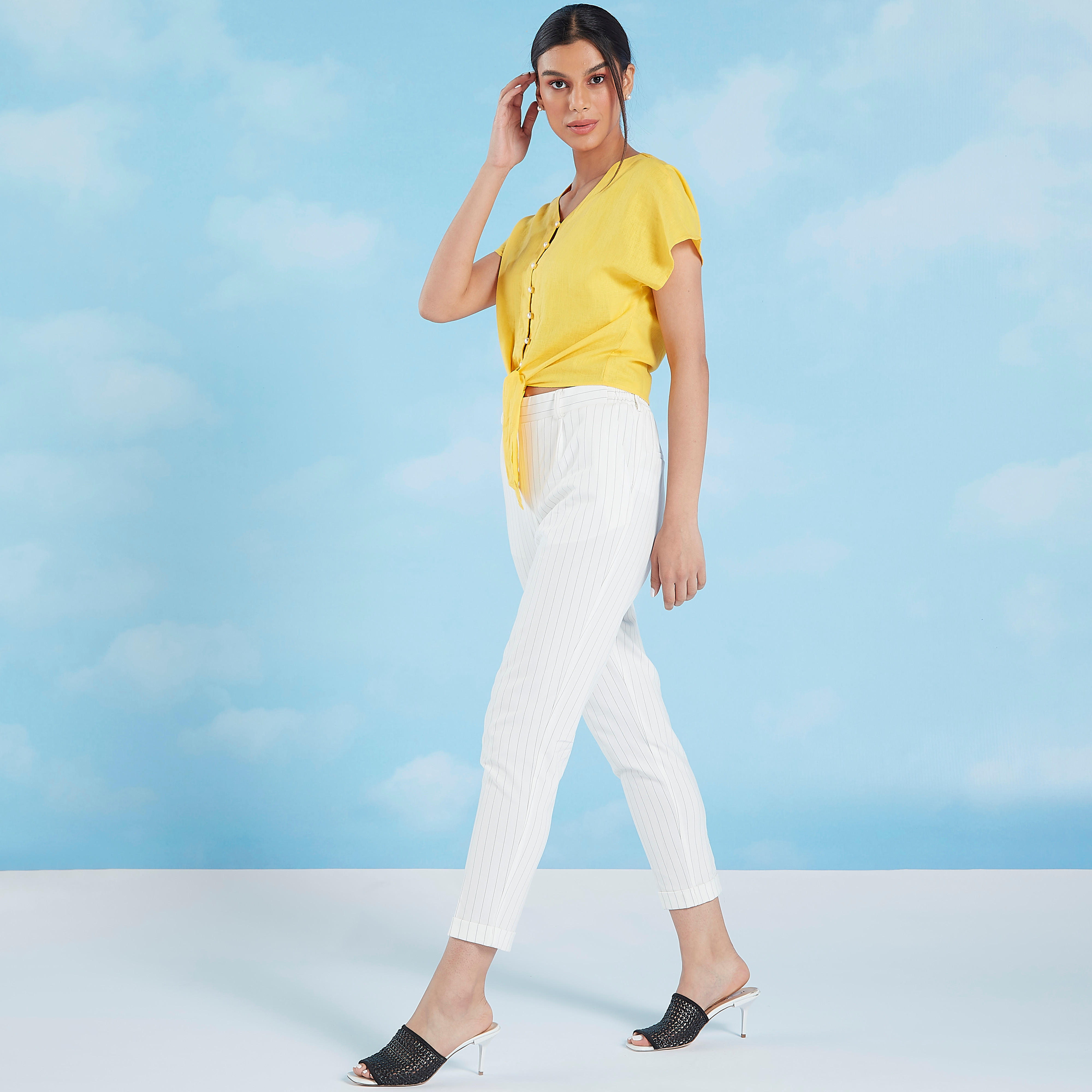 قميص سادة بقصة سليم بياقة V واكمام متمدّدة-women-clothing-shirtsandblouses-shirts-image-3