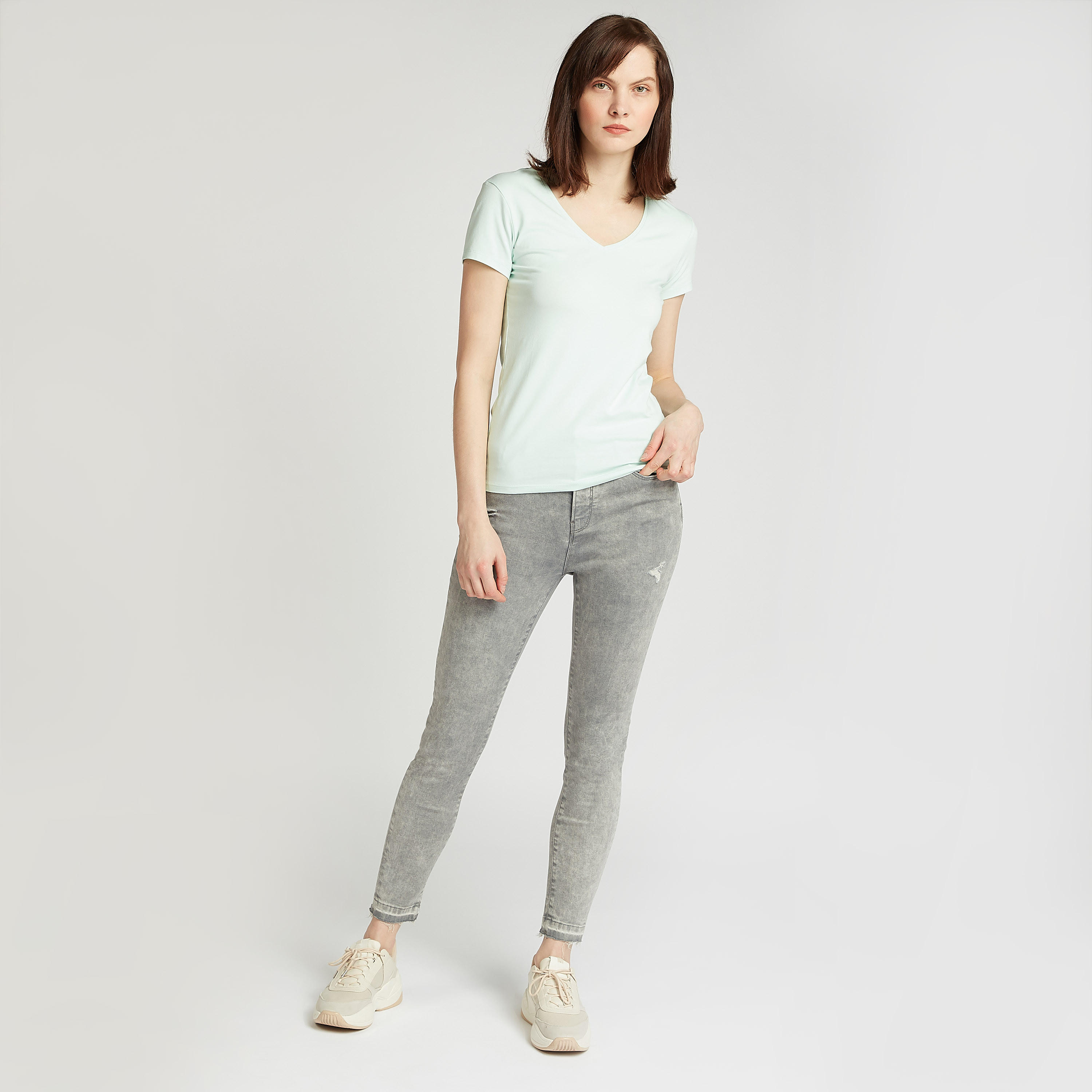 تيشيرت سادة بياقة V وأكمام قصيرة-women-clothing-tshirts-image-4