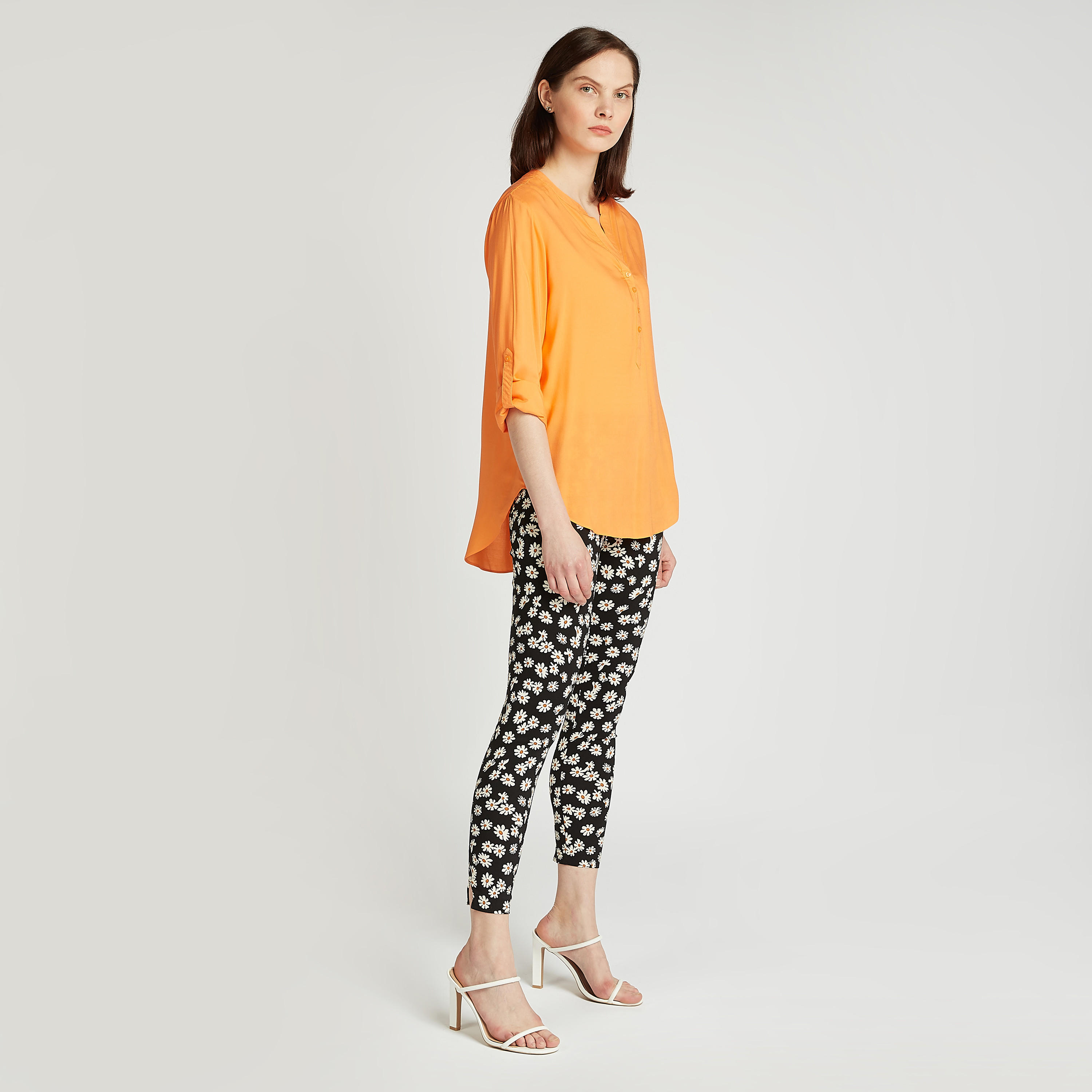 بلوزة سادة بأكمام طويلة وأطراف غير مستوية-women-clothing-shirtsandblouses-blouses-image-2