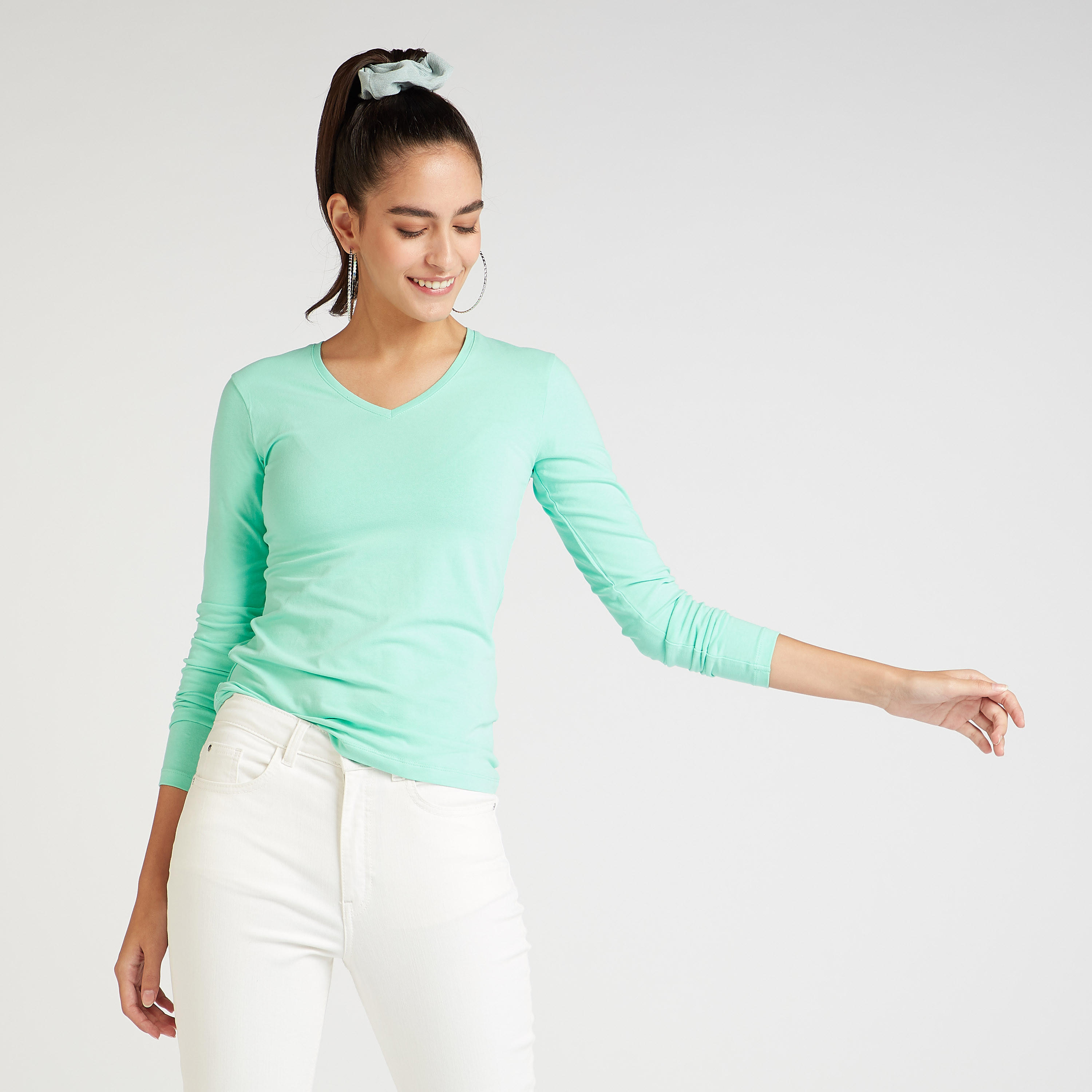 تيشيرت سادة بياقة v وأكمام طويلة-women-clothing-tshirts-image-4