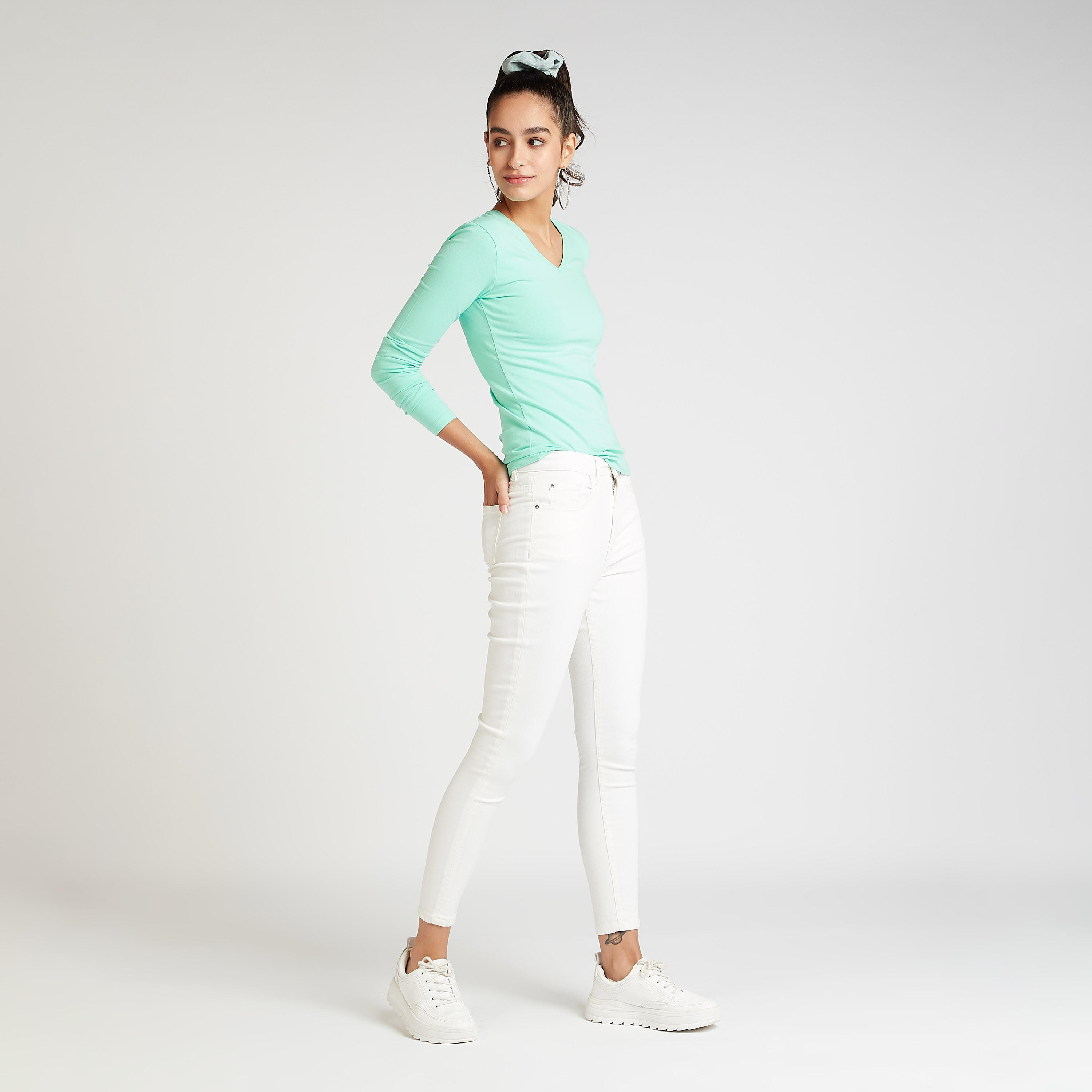 تيشيرت سادة بياقة v وأكمام طويلة-women-clothing-tshirts-image-3