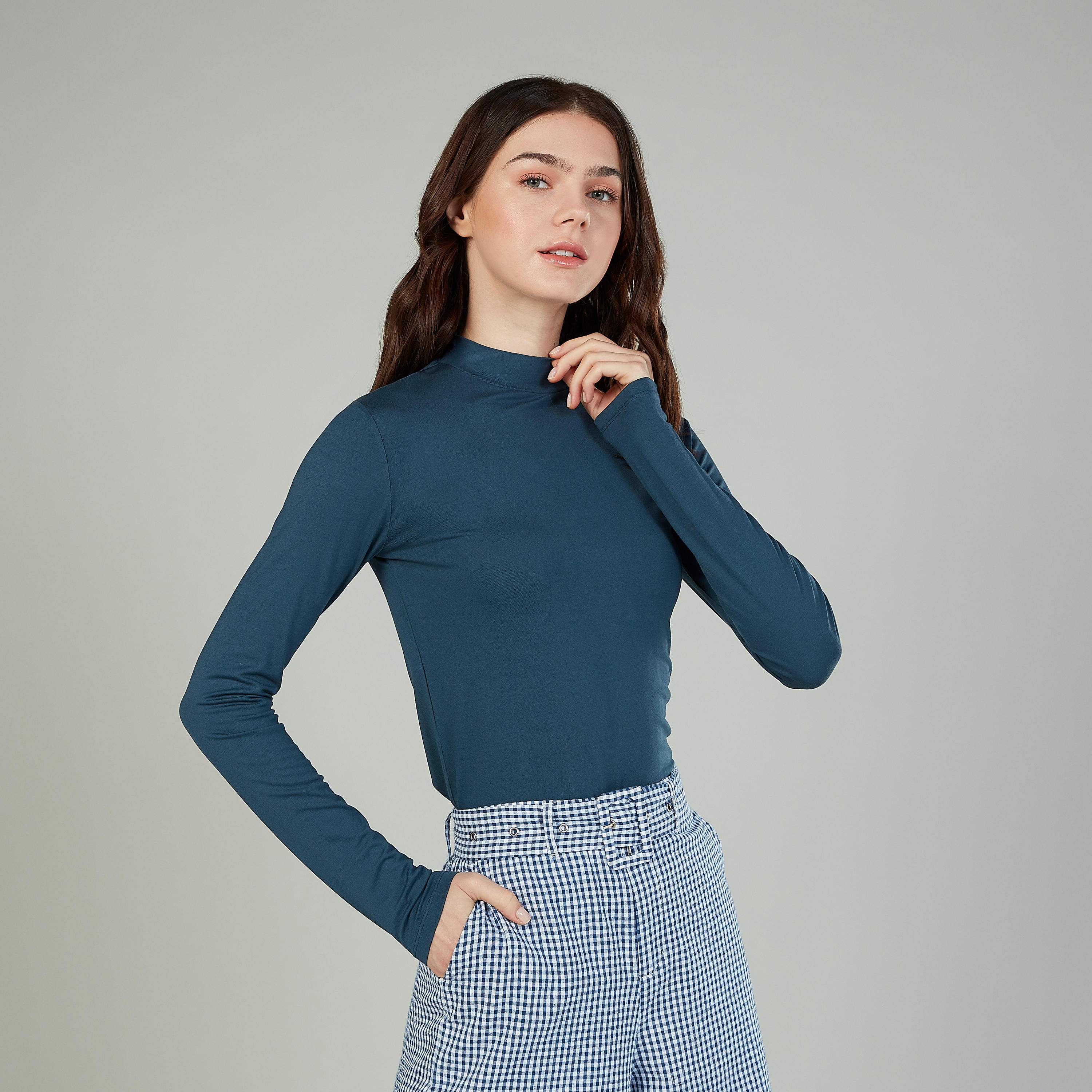 تيشيرت سادة بياقة عالية وأكمام طويلة-women-clothing-tshirts-image-4