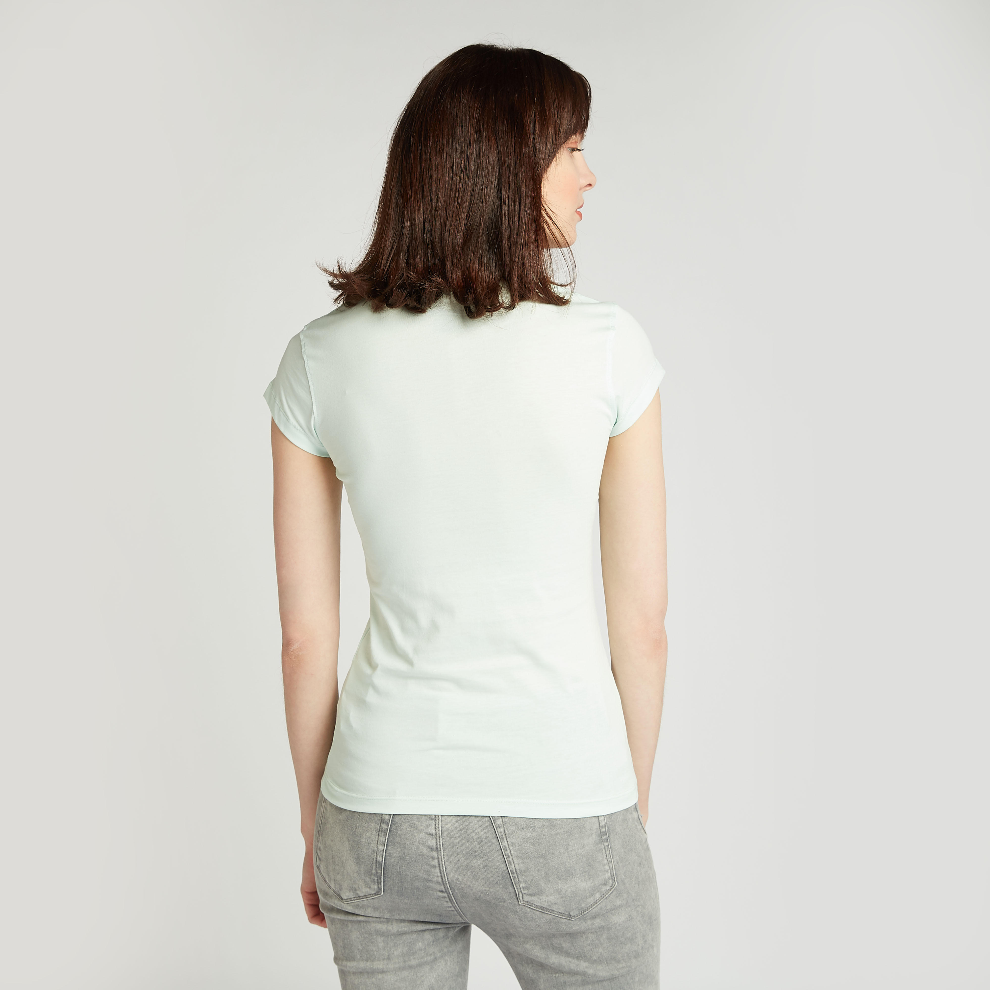 تيشيرت سليم بياقة مستديرة وأكمام كاب وطبعات تيبوغرافيك-women-clothing-tshirts-image-4