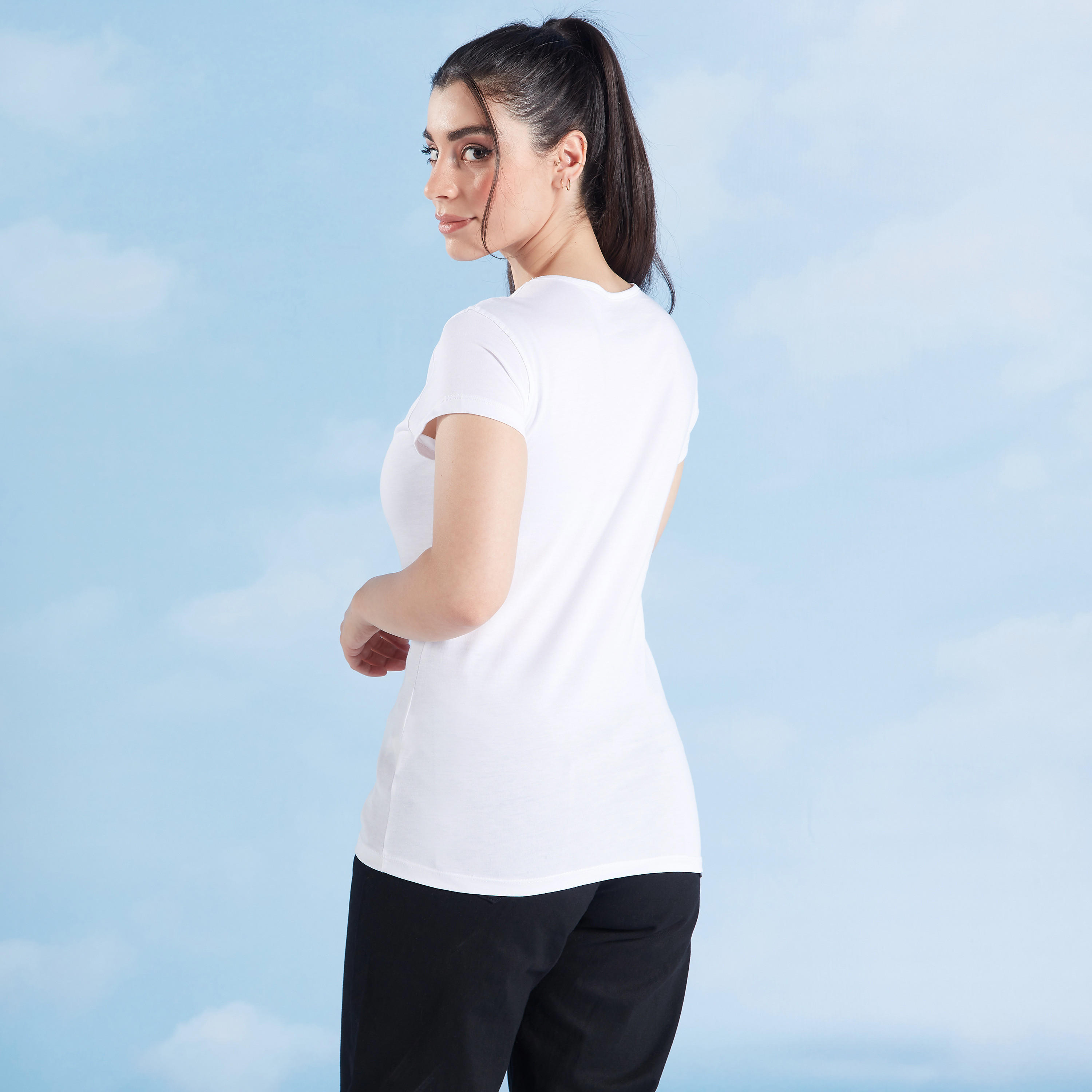 تيشيرت مستدام سليم فيت بياقة ضيّقة وأكمام قصيرة-women-clothing-tshirts-image-5