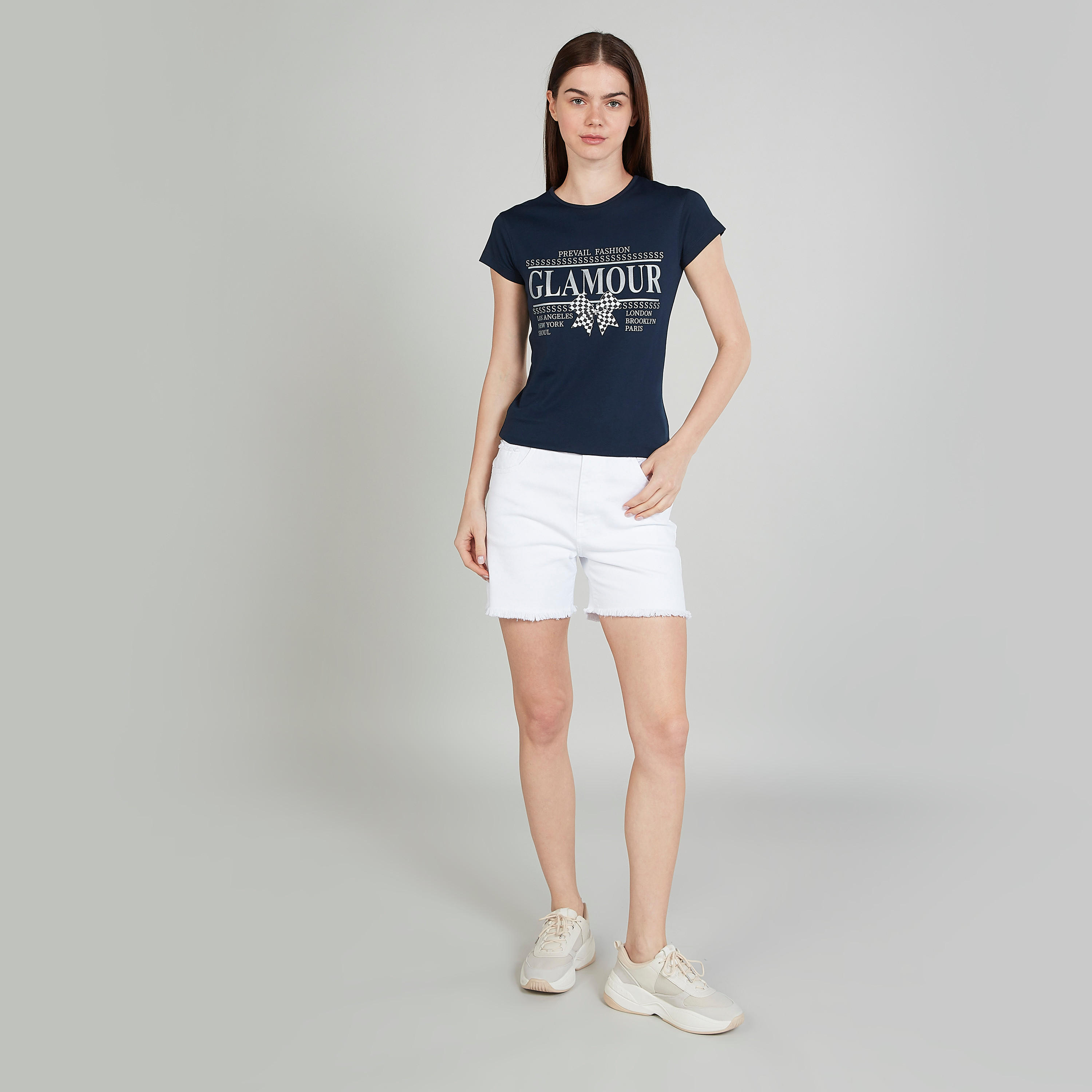 تيشيرت سليم بطبعات بياقة ضيّقة وأكمام كاب-women-clothing-tshirts-image-2