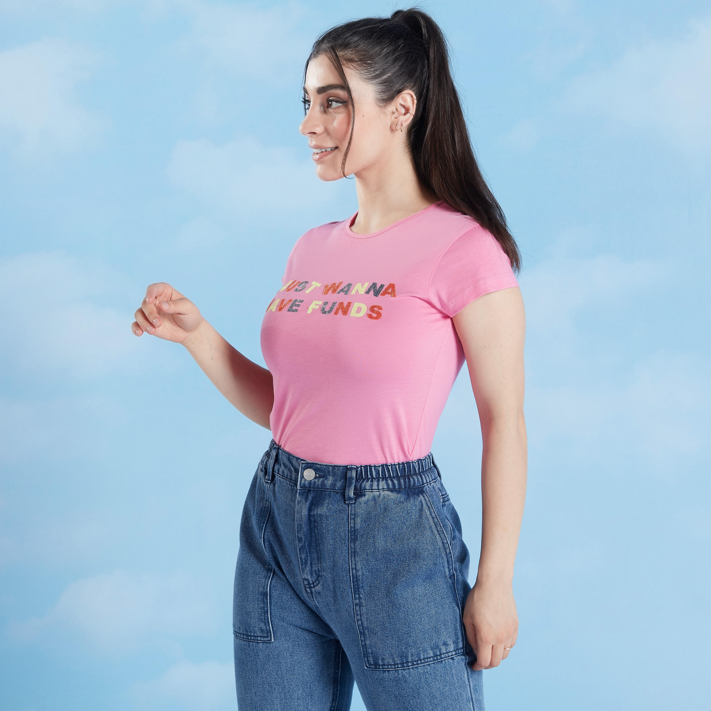 تيشيرت سليم بطبعات وياقة ضيّقة وأكمام كاب-women-clothing-tshirts-image-1