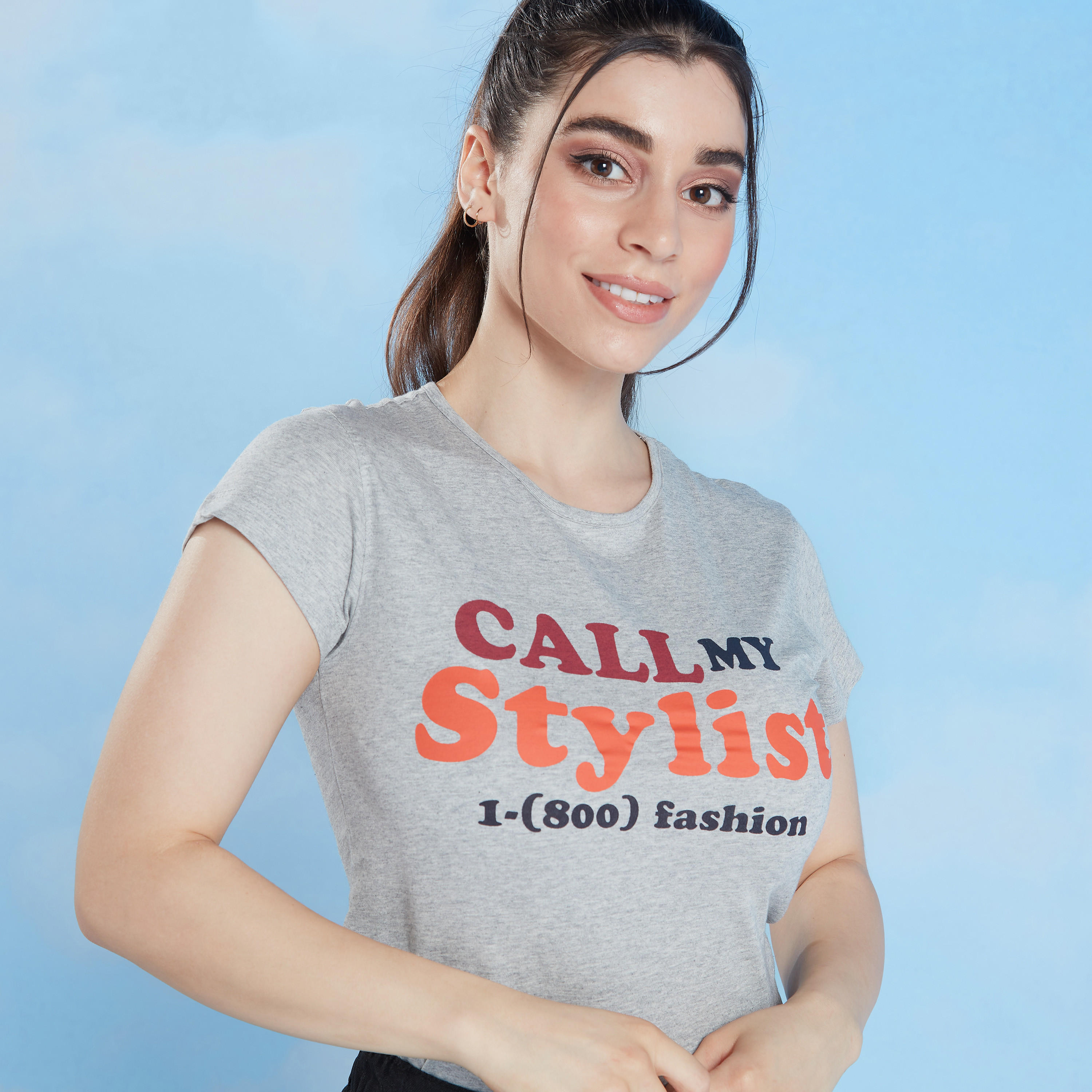 تيشيرت سليم بطبعات وياقة ضيّقة وأكمام كاب-women-clothing-tshirts-image-3