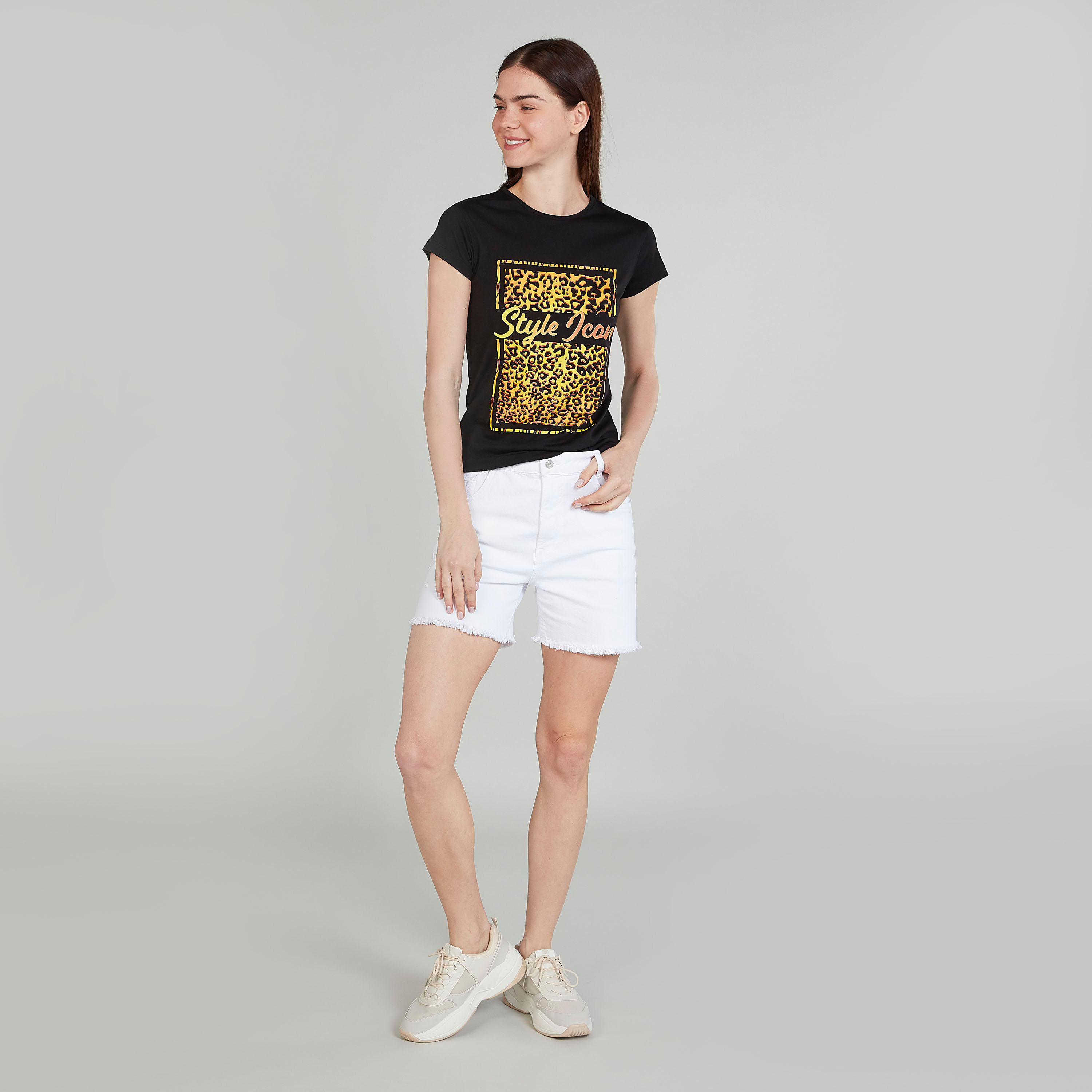 تيشيرت سليم بطبعات وياقة ضيّقة وأكمام كاب-women-clothing-tshirts-image-2