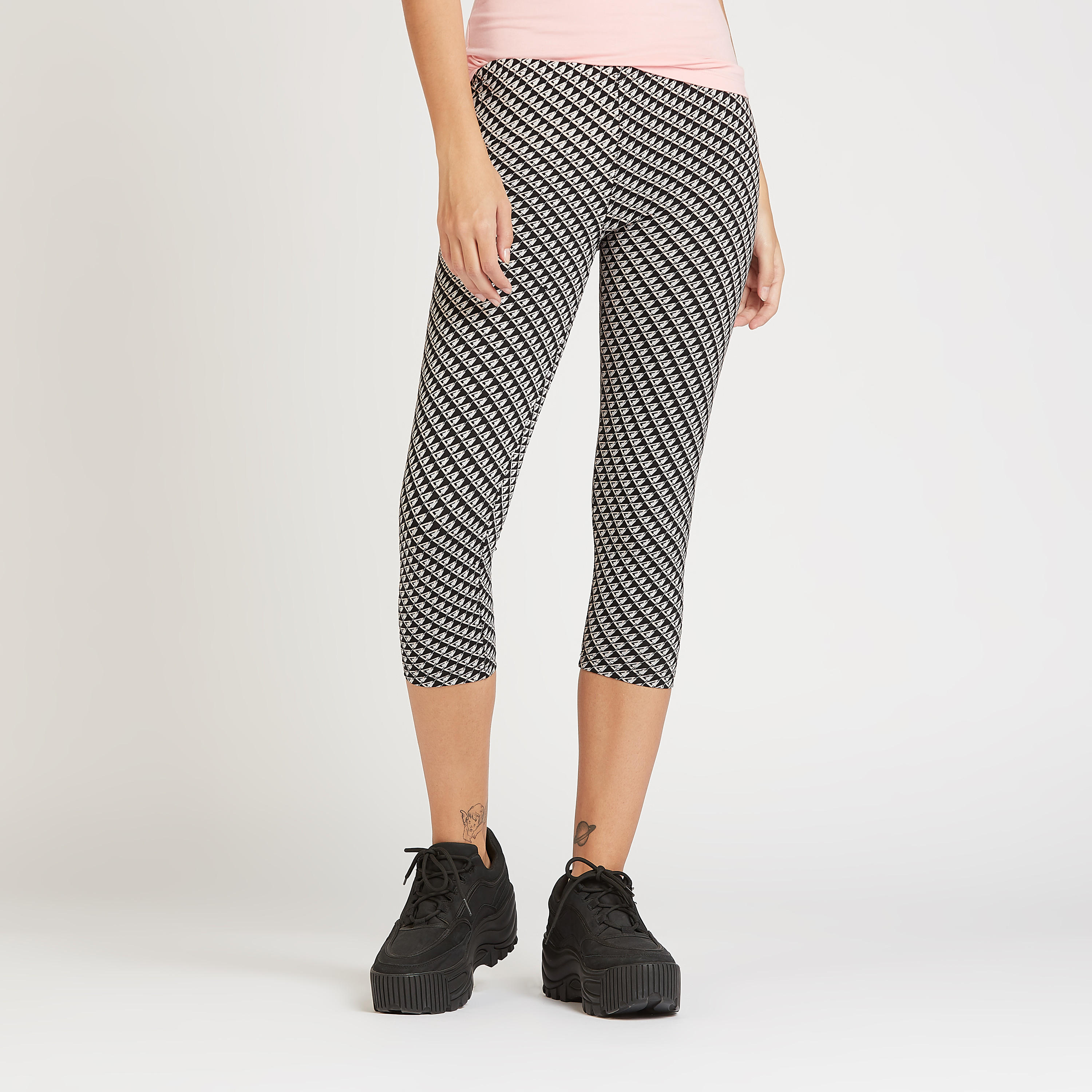 بنطلون ليقنز بطول 3/4 وخصر مطّاطي وطبعات-women-clothing-bottoms-leggings-image-1