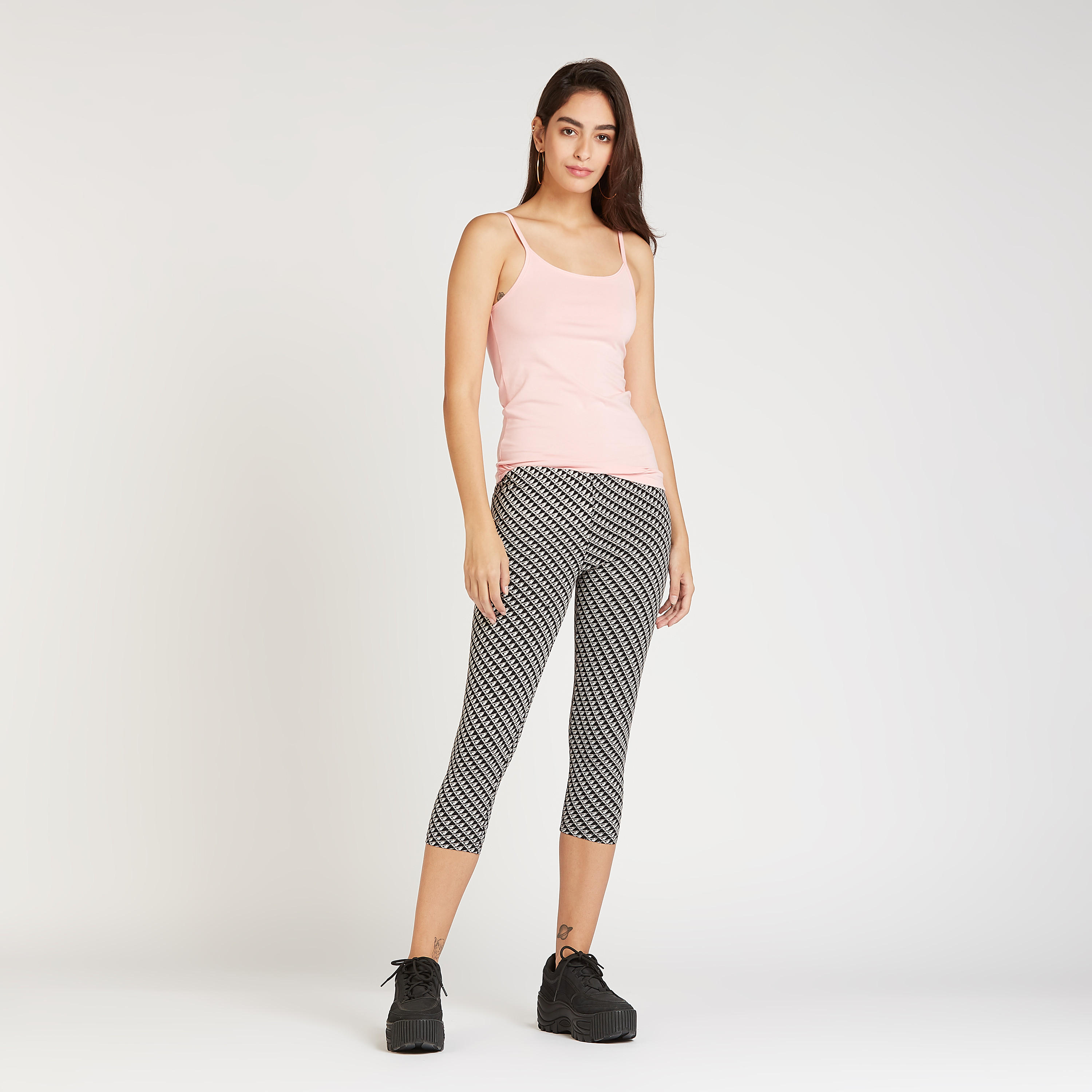 بنطلون ليقنز بطول 3/4 وخصر مطّاطي وطبعات-women-clothing-bottoms-leggings-image-2