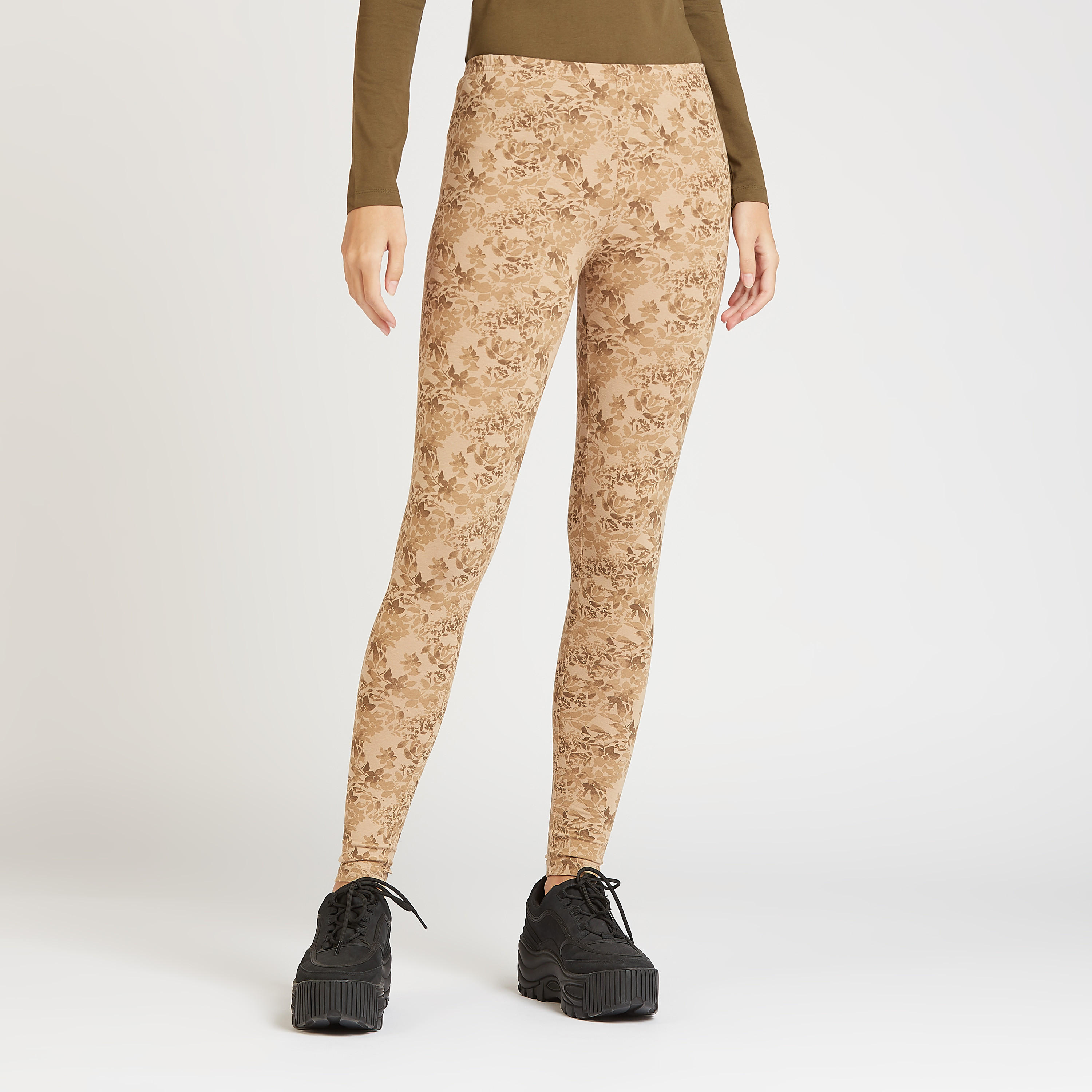 بنطلون ليقنز بخصر مطّاطي وطبعات-women-clothing-bottoms-leggings-image-1