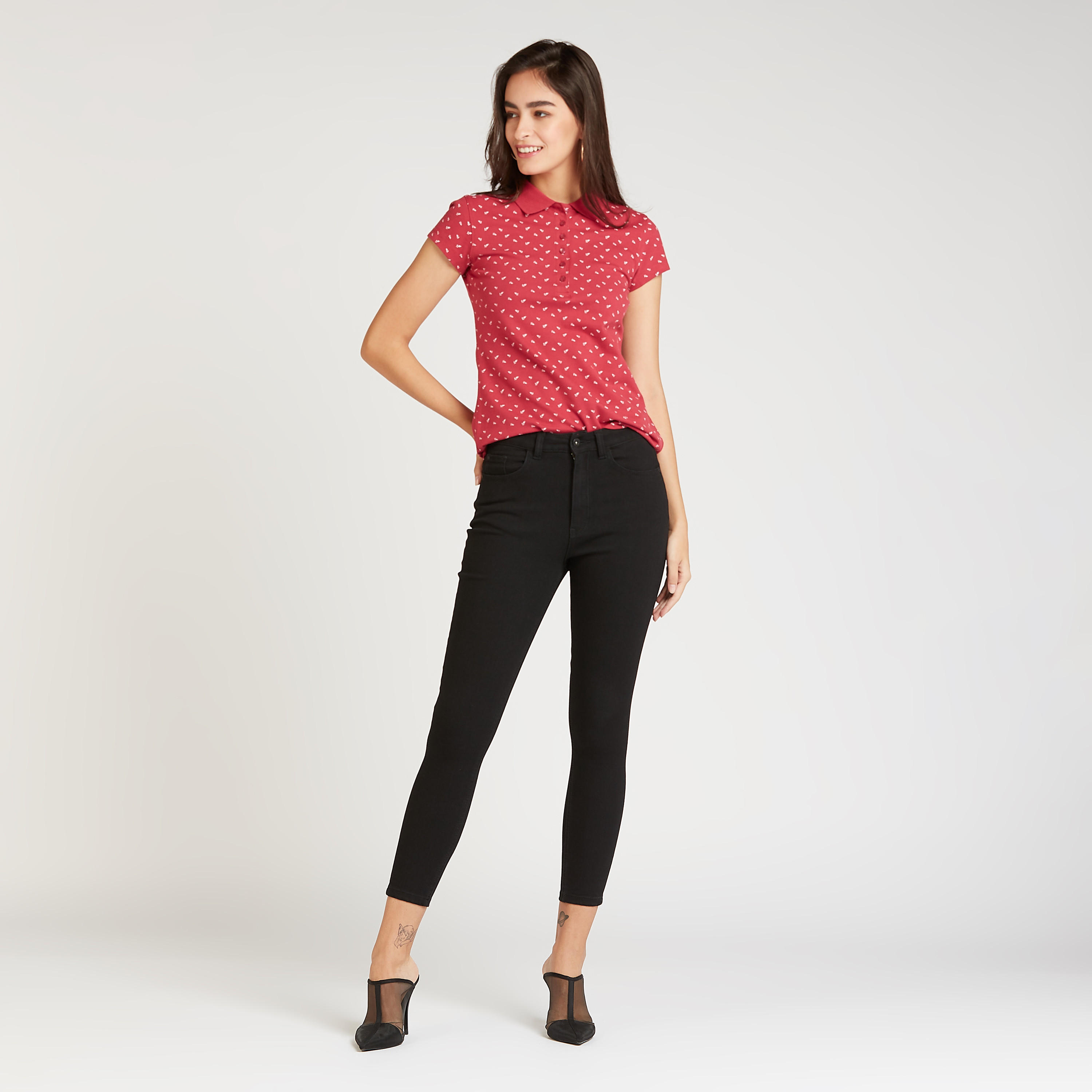 تيشيرت بياقة بولو وأكمام قصيرة وطبعات-women-clothing-tshirts-image-2