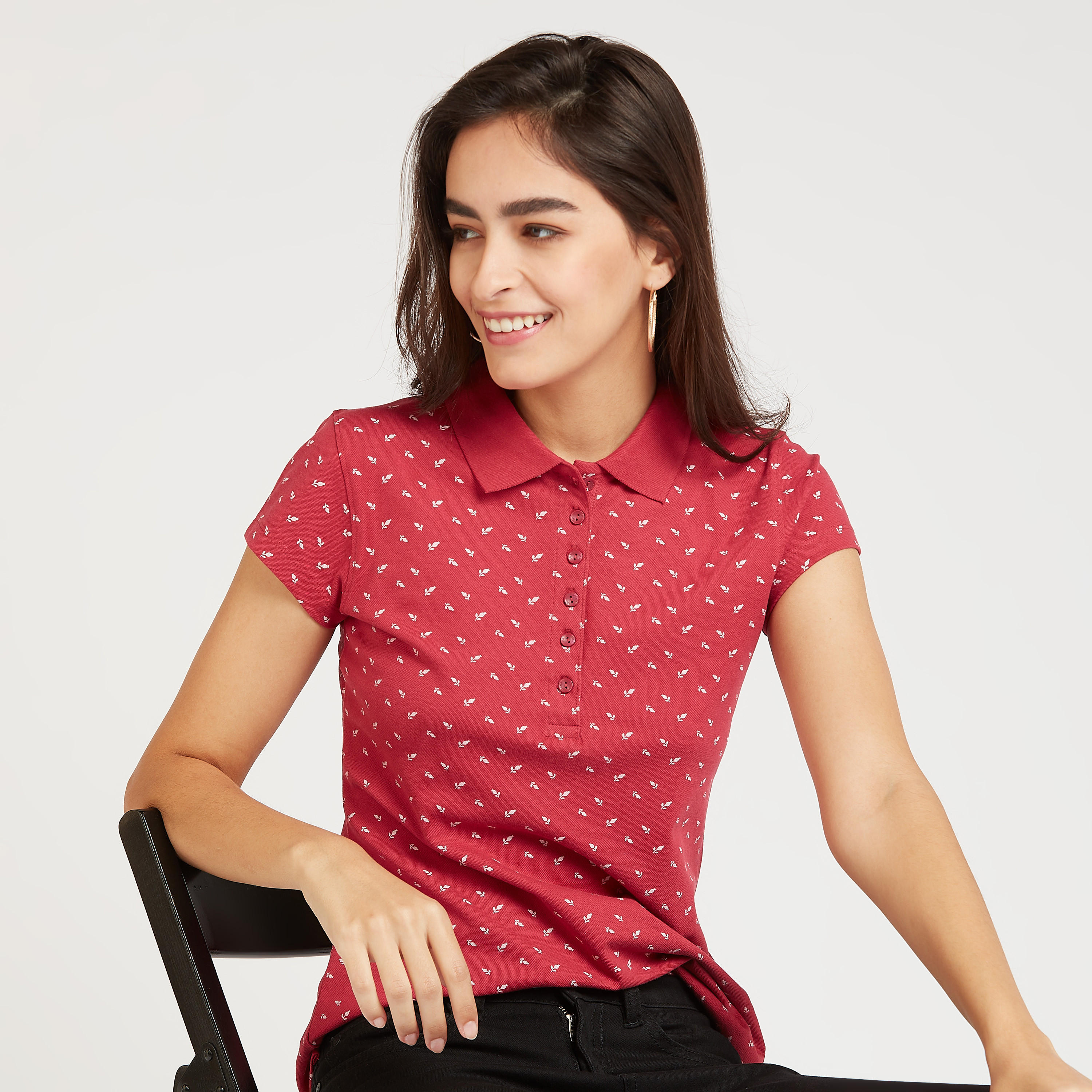 تيشيرت بياقة بولو وأكمام قصيرة وطبعات-women-clothing-tshirts-image-4