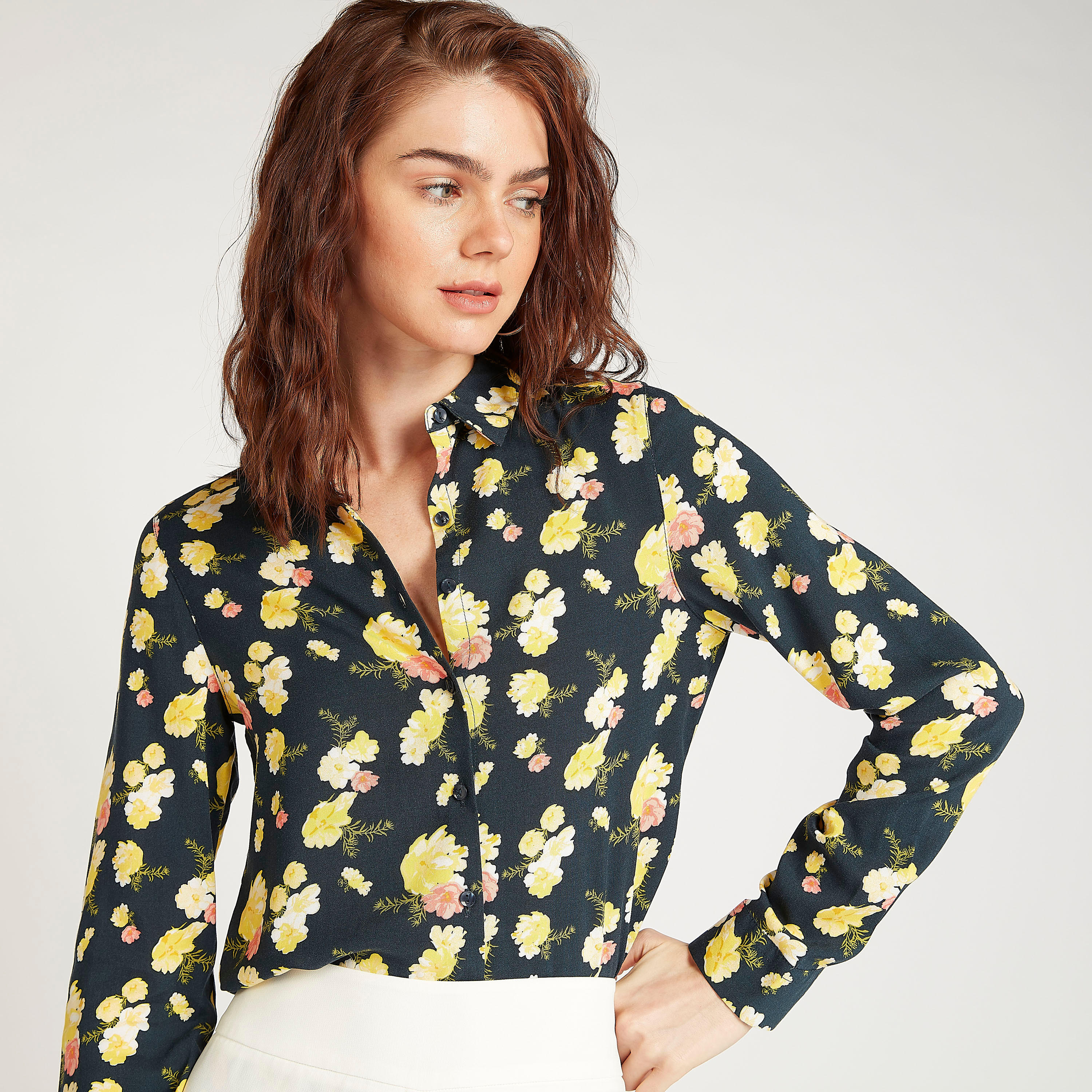 قميص مستدام بياقة عادية وأكمام طويلة وطبعات-women-clothing-shirtsandblouses-shirts-image-5