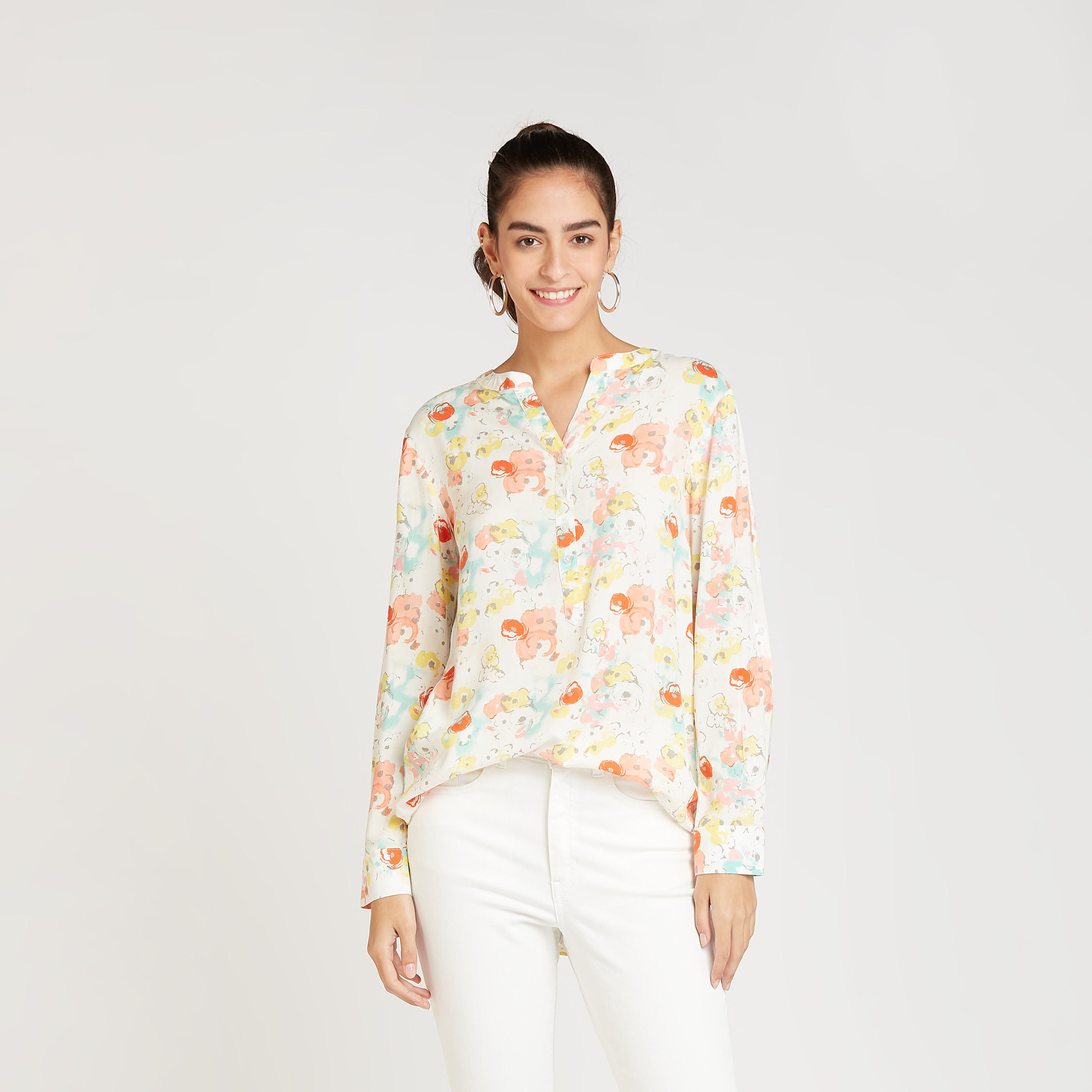 بلوزة بأكمام طويلة وحوّاف غير مستوية و طبعات أزهار-women-clothing-shirtsandblouses-blouses-image-1
