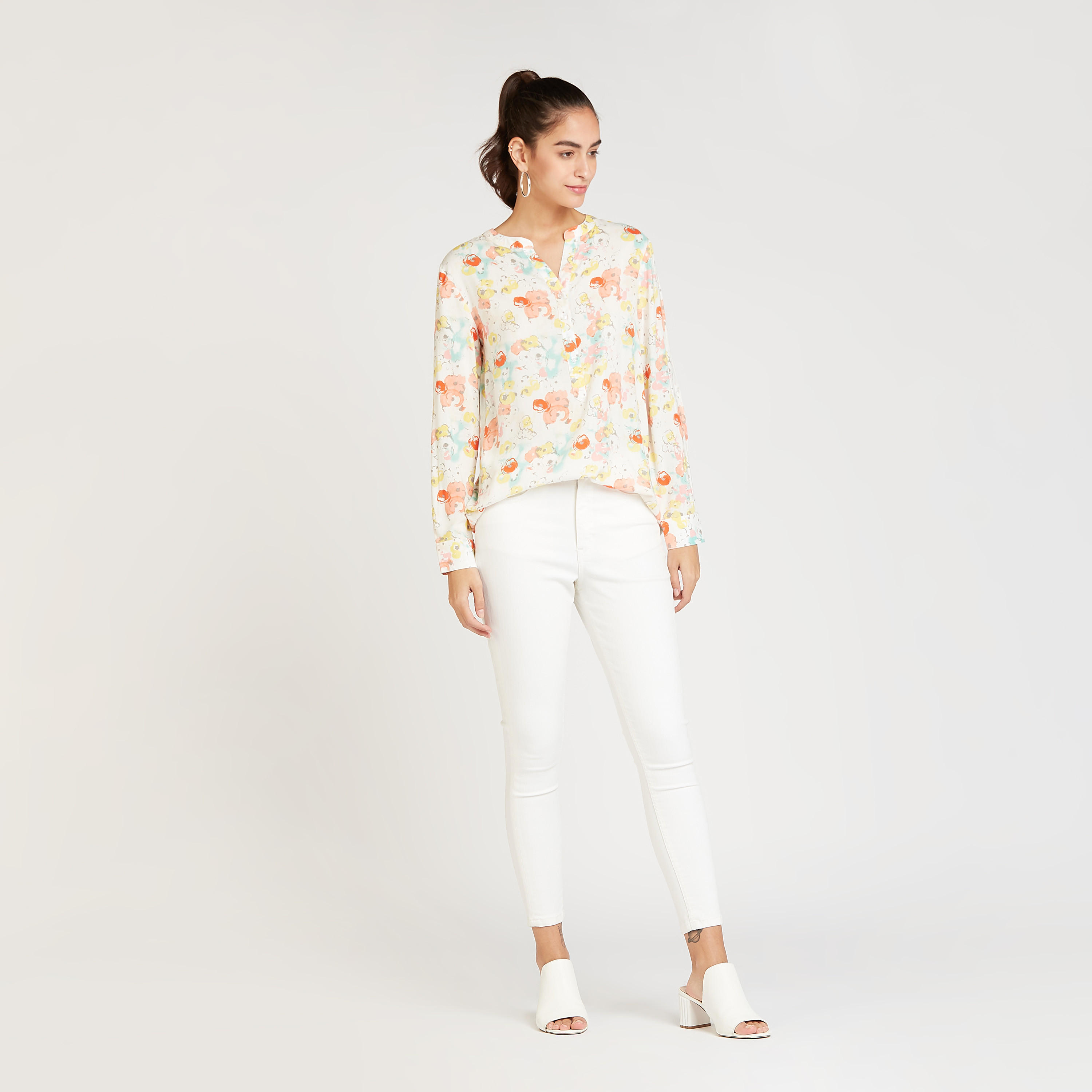 بلوزة بأكمام طويلة وحوّاف غير مستوية و طبعات أزهار-women-clothing-shirtsandblouses-blouses-image-2