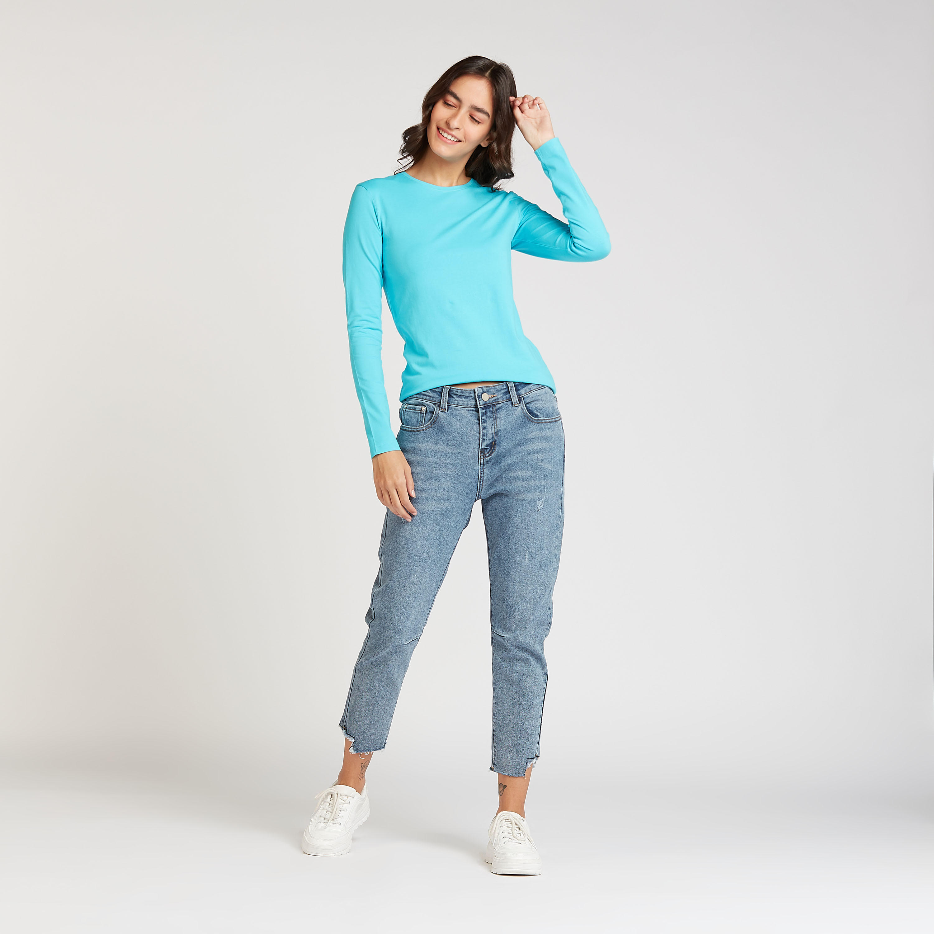 تيشيرت سادة بياقة ضيّقة وأكمام طويلة-women-clothing-tshirts-image-4