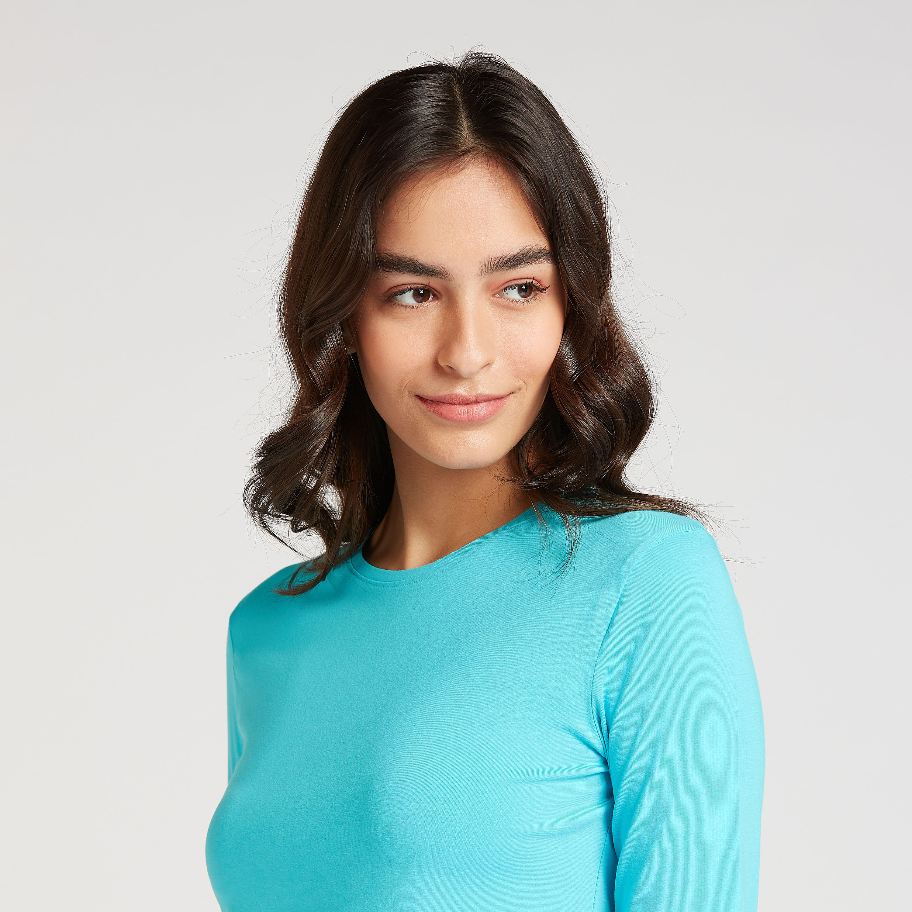تيشيرت سادة بياقة ضيّقة وأكمام طويلة-women-clothing-tshirts-image-3