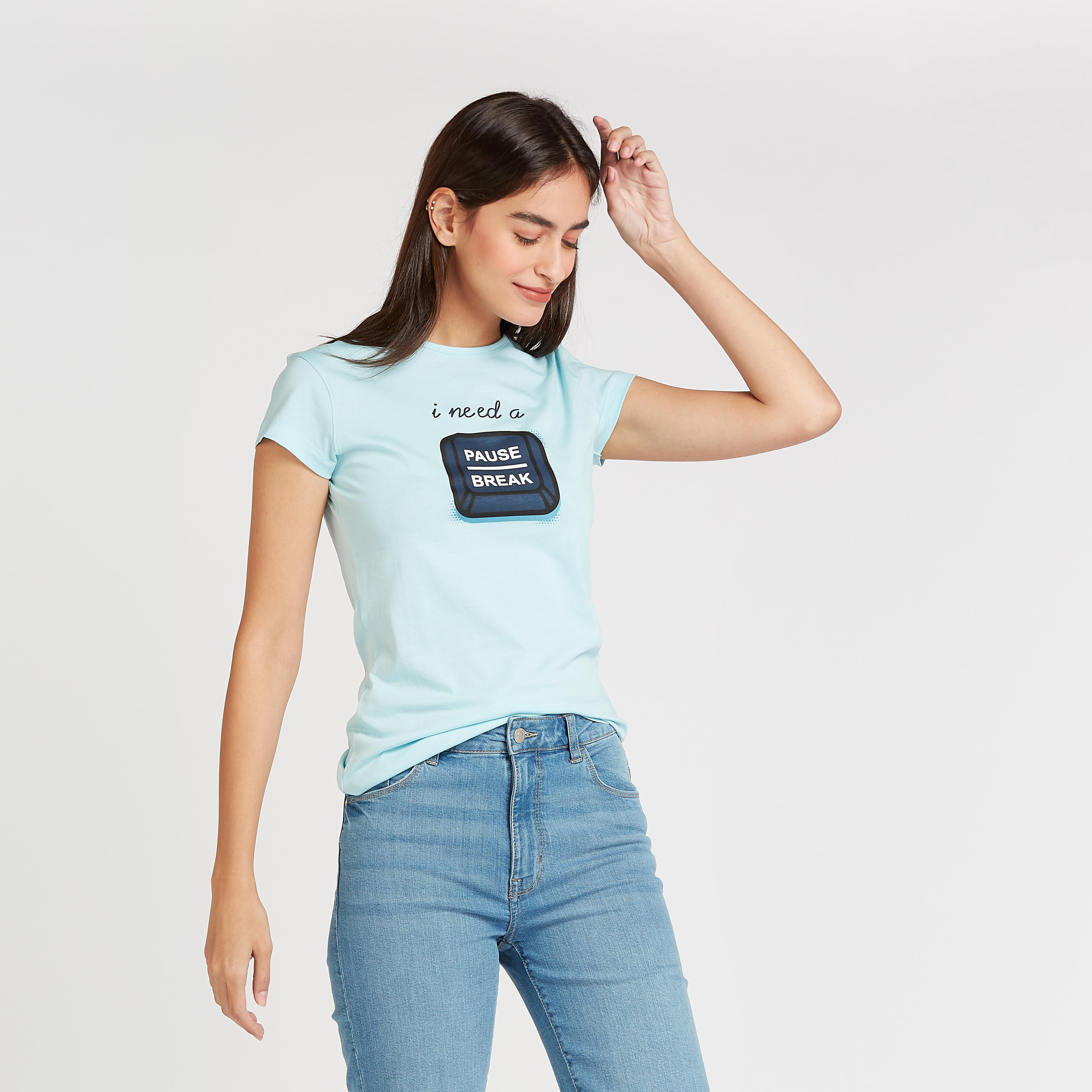 تيشيرت مستدام سليم فيت بياقة مستديرة وأكمام كاب وطبعات-women-clothing-tshirts-image-1