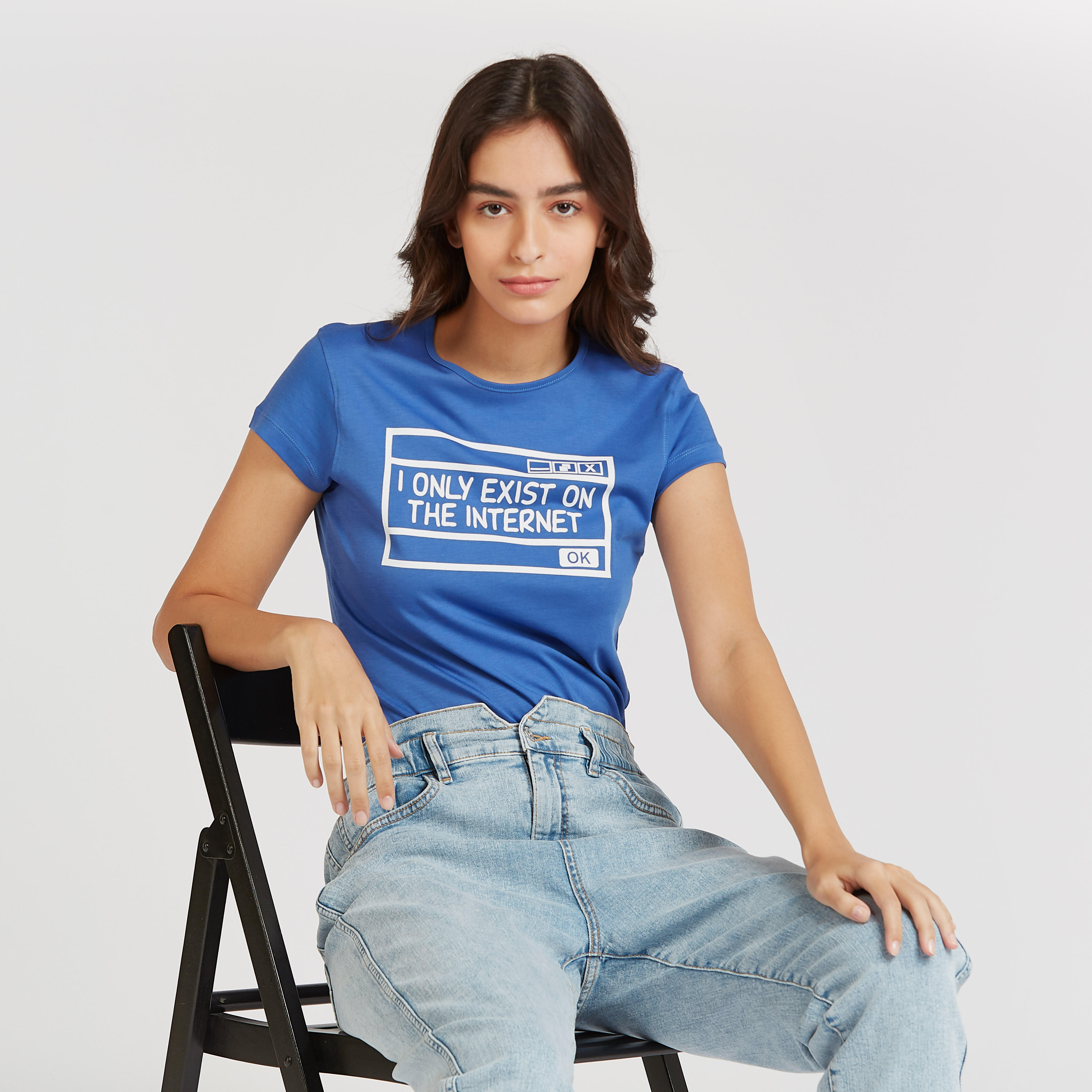 تيشيرت سليم بياقة ضيقة وأكمام كاب وطبعات-women-clothing-tshirts-image-3