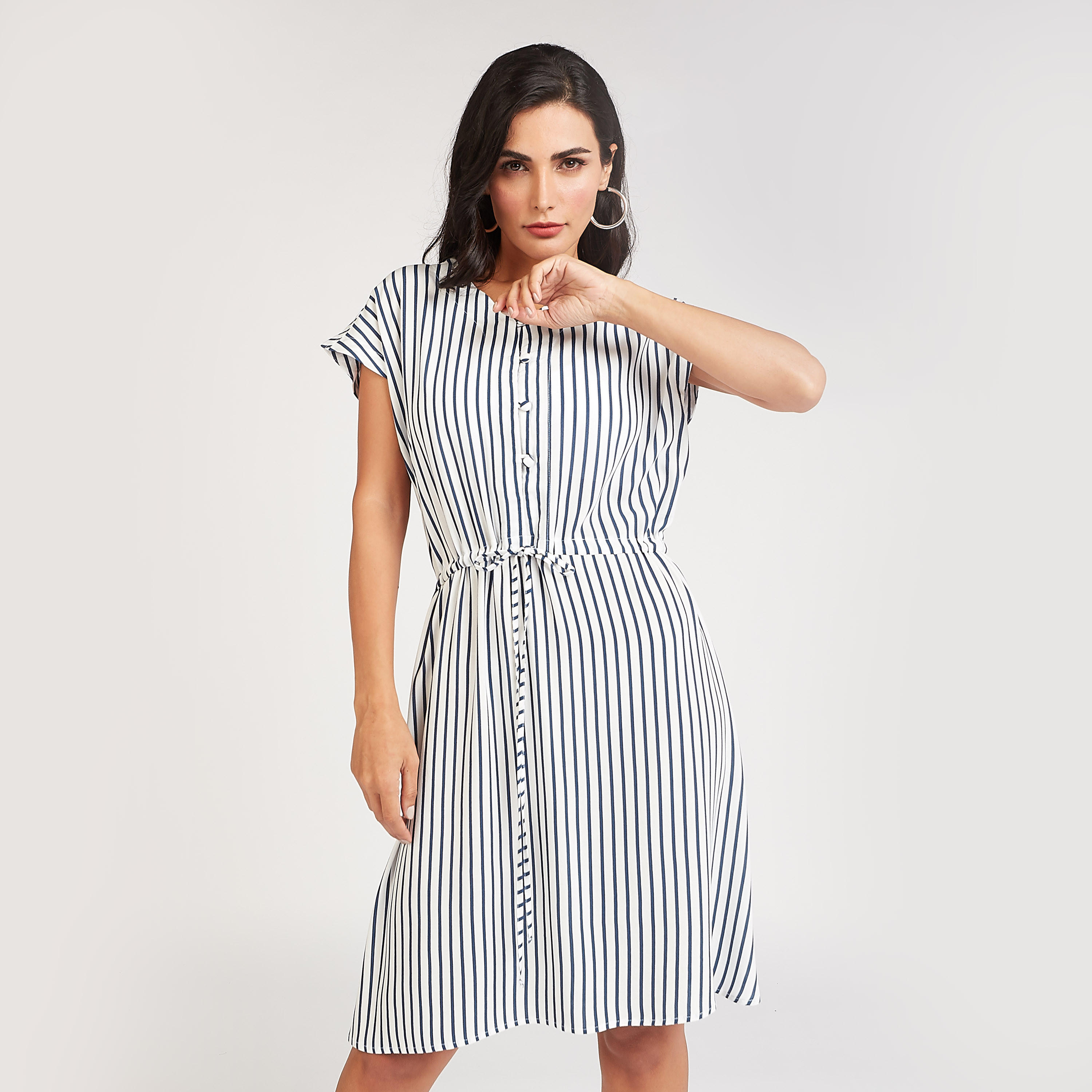 فستان ميدي مقلّم بأكمام متصلة وأربطة-women-clothing-dresses-image-1